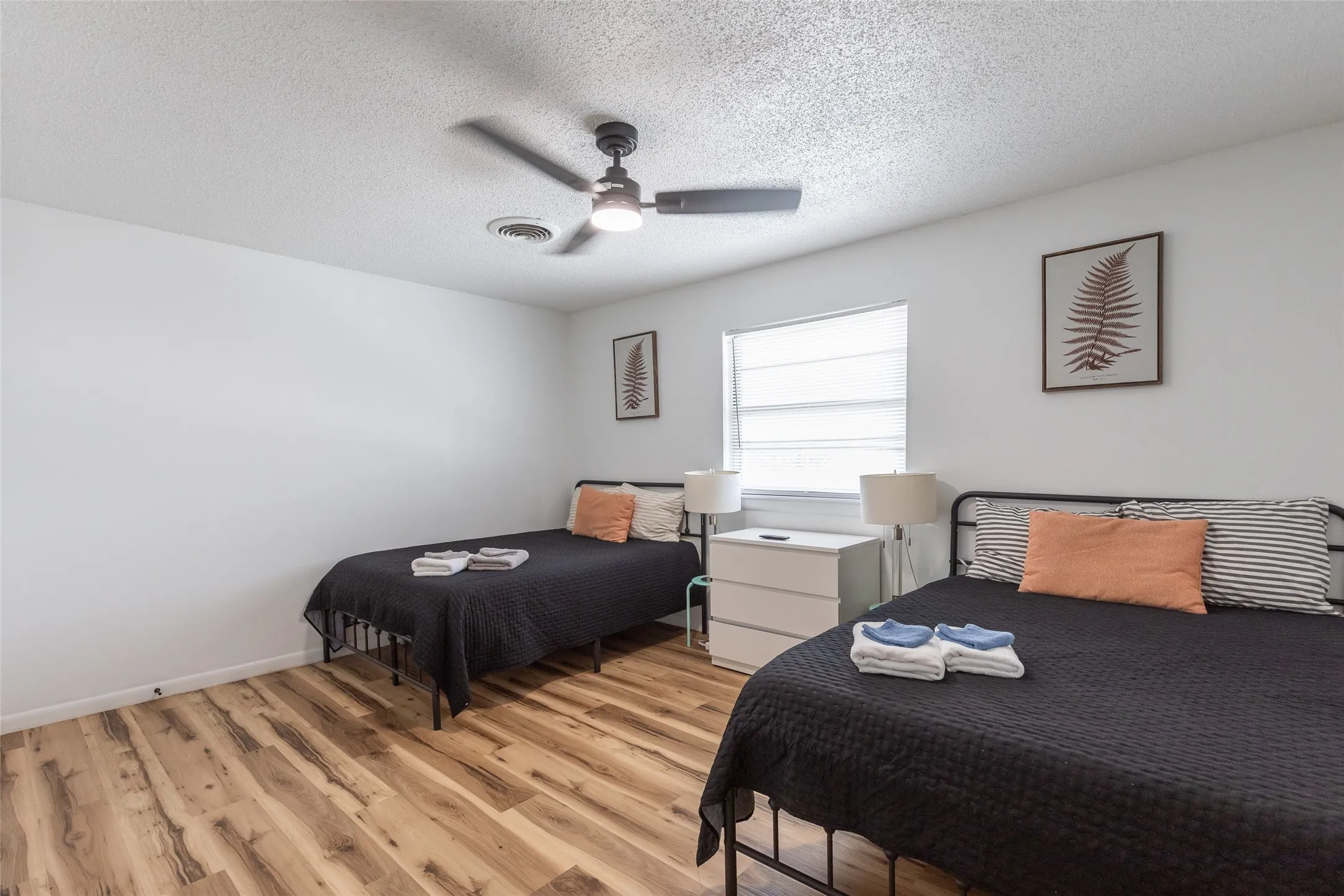 Condominium For Sale in Taylor County , 4501 N 2nd Street, Abilene, Texas 79603, 3 Bedroom, 2 Bathroom, Garage spaces, 1,280 Sqft, built in 1964, mls#21373849, Real Estate Agent in Abilene, Homes For Sale in Taylor county, Homes For Sale in Abilene, Realtor in Abilene Texas, Real Estate Brokerage Independent Realty Texas, Luminita Cordes Realtor