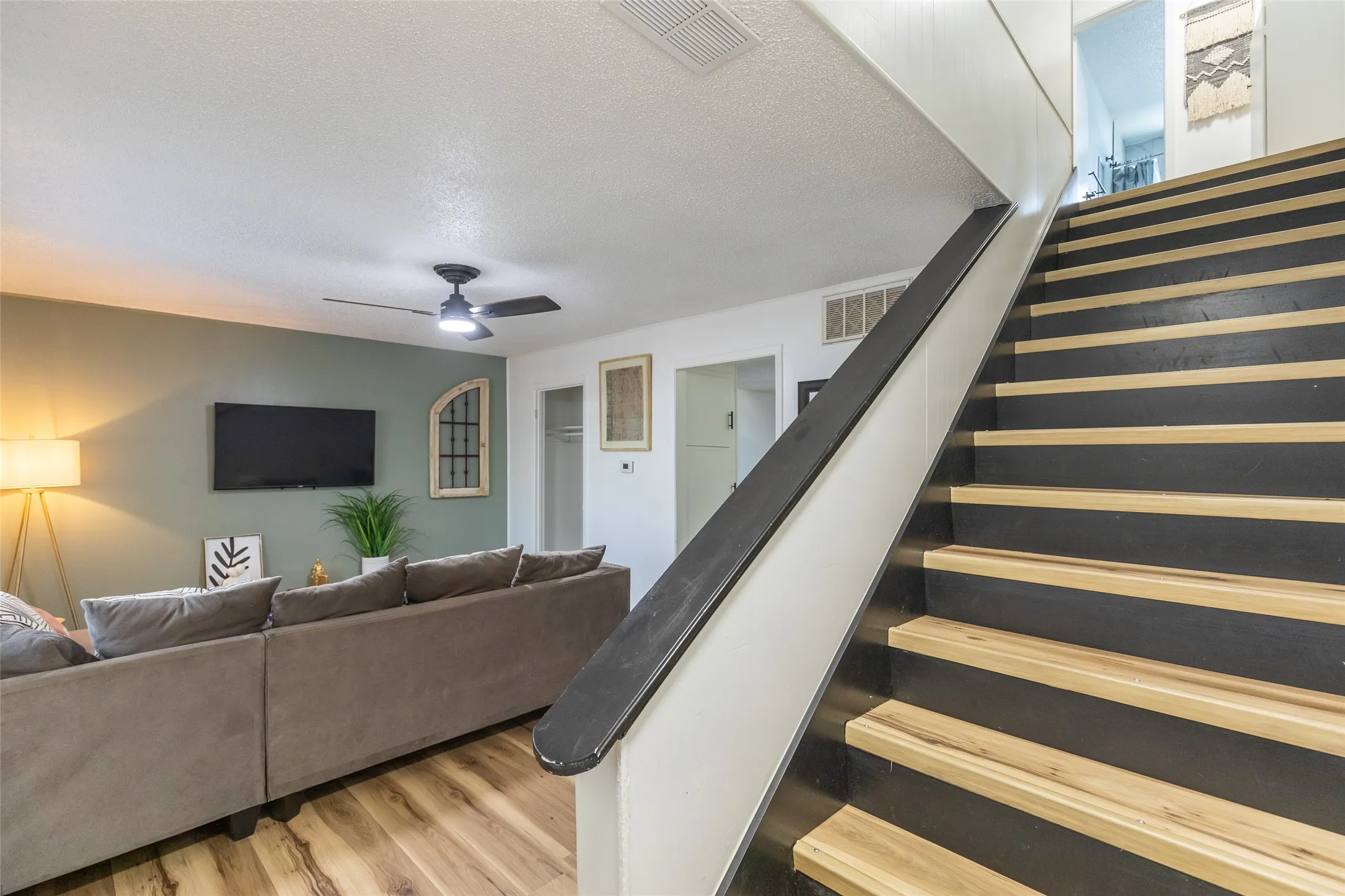 Condominium For Sale in Taylor County , 4501 N 2nd Street, Abilene, Texas 79603, 3 Bedroom, 2 Bathroom, Garage spaces, 1,280 Sqft, built in 1964, mls#21373849, Real Estate Agent in Abilene, Homes For Sale in Taylor county, Homes For Sale in Abilene, Realtor in Abilene Texas, Real Estate Brokerage Independent Realty Texas, Luminita Cordes Realtor
