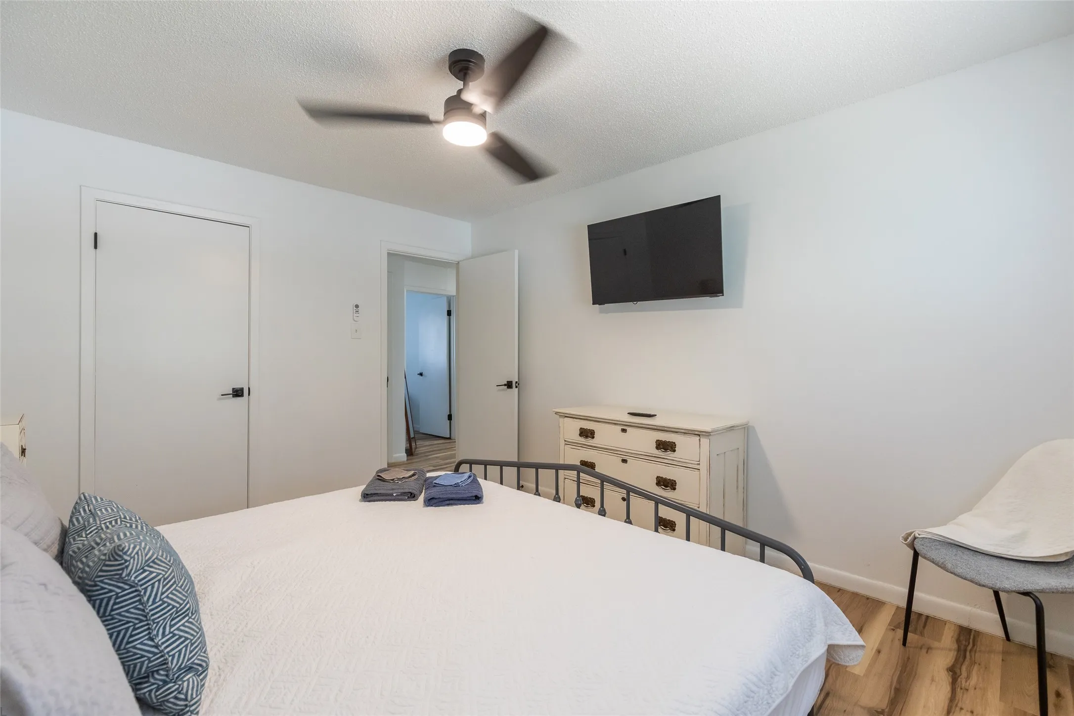 Condominium For Sale in Taylor County , 4501 N 2nd Street, Abilene, Texas 79603, 3 Bedroom, 2 Bathroom, Garage spaces, 1,280 Sqft, built in 1964, mls#21373849, Real Estate Agent in Abilene, Homes For Sale in Taylor county, Homes For Sale in Abilene, Realtor in Abilene Texas, Real Estate Brokerage Independent Realty Texas, Luminita Cordes Realtor
