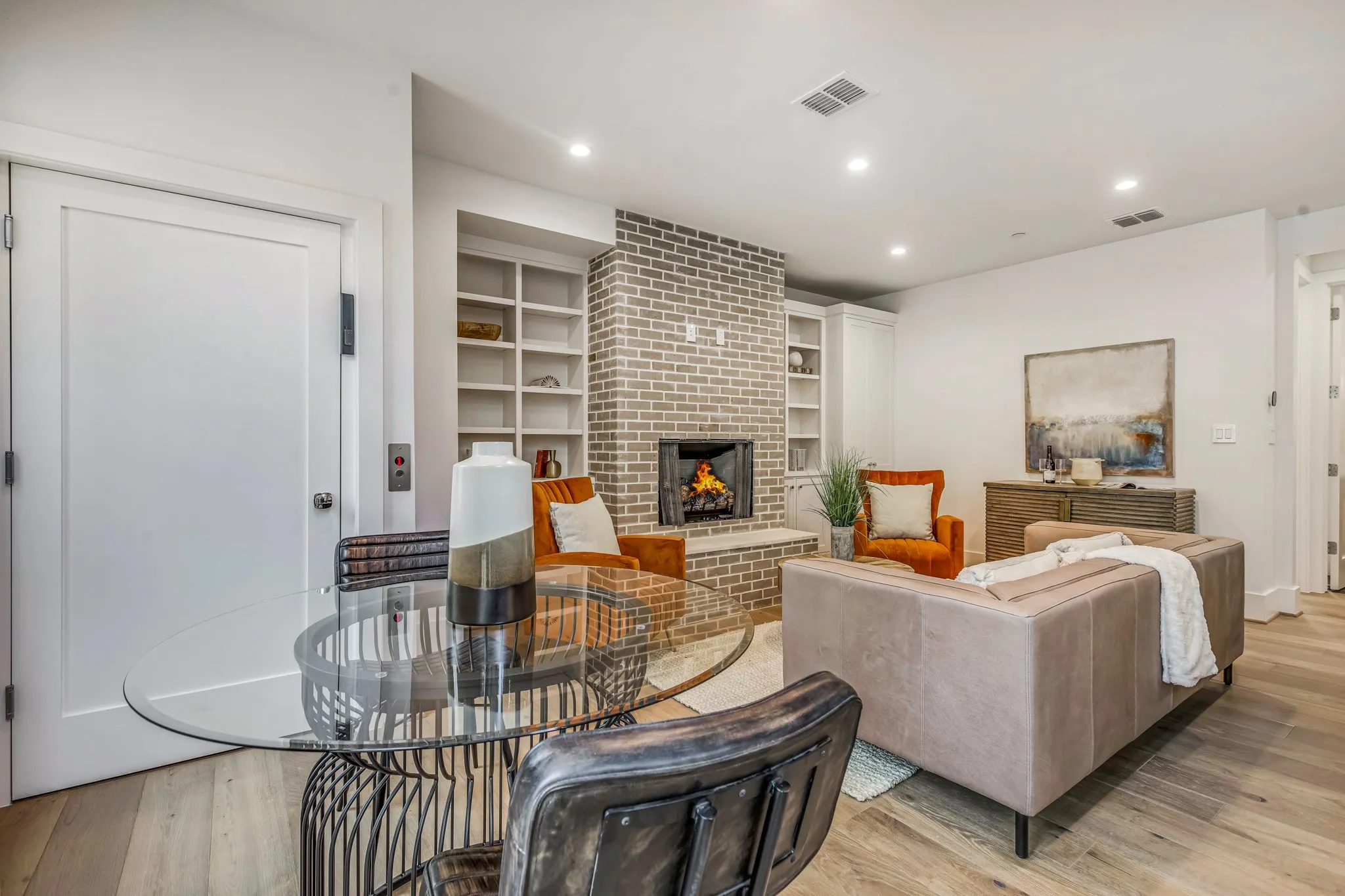 Condominium For Rent in Dallas County , 3428 Daniel Avenue 5, University Park, Texas 75205, 2 Bedroom, 2 Bathroom, 2 Garage spaces, 1,771 Sqft, built in 2023, mls#21376364, Real Estate Agent in University Park, Homes For Rent in Dallas county, Homes For Rent in University Park, Realtor in University Park Texas, Real Estate Brokerage Independent Realty Texas, Luminita Cordes Realtor