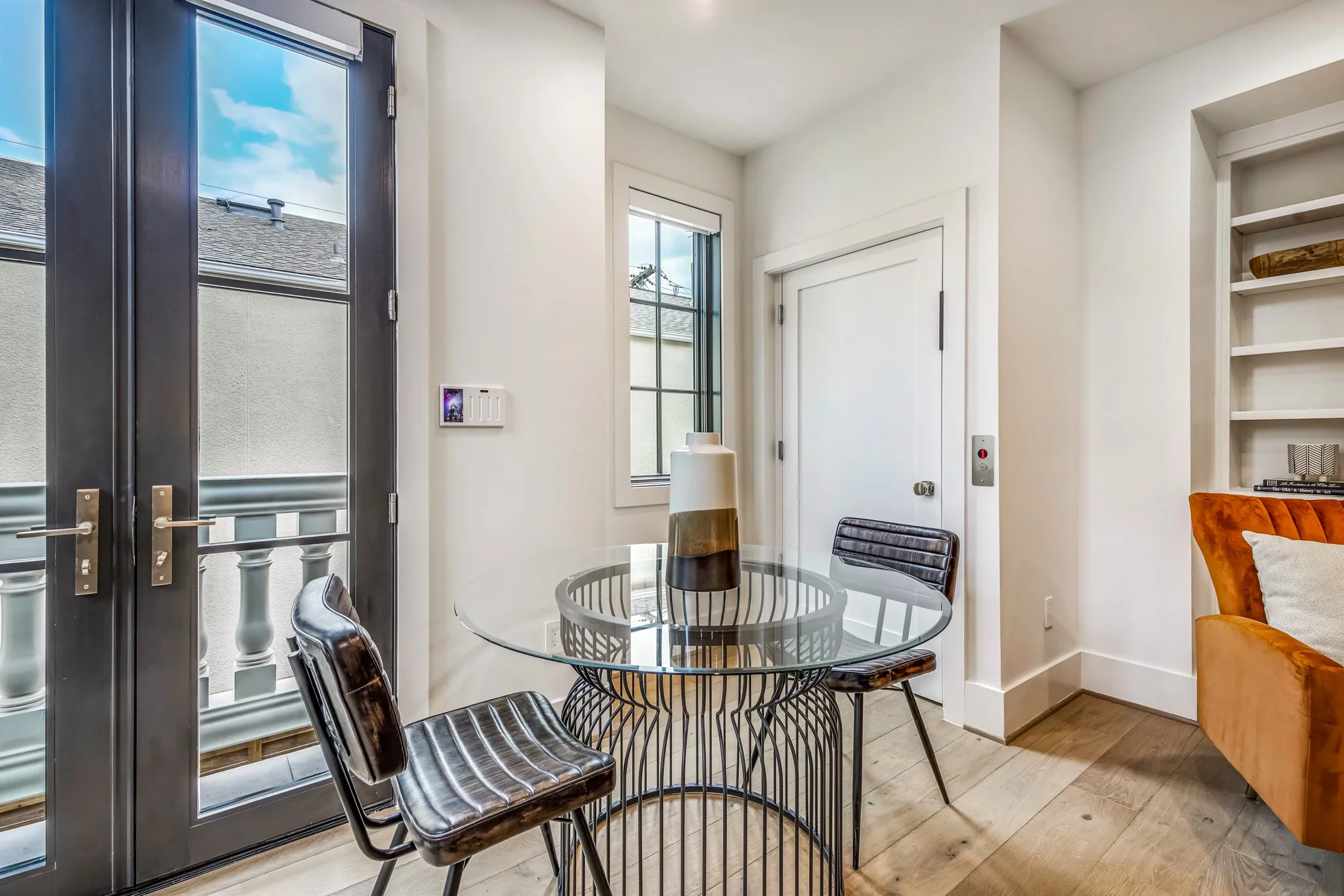 Condominium For Rent in Dallas County , 3428 Daniel Avenue 5, University Park, Texas 75205, 2 Bedroom, 2 Bathroom, 2 Garage spaces, 1,771 Sqft, built in 2023, mls#21376364, Real Estate Agent in University Park, Homes For Rent in Dallas county, Homes For Rent in University Park, Realtor in University Park Texas, Real Estate Brokerage Independent Realty Texas, Luminita Cordes Realtor