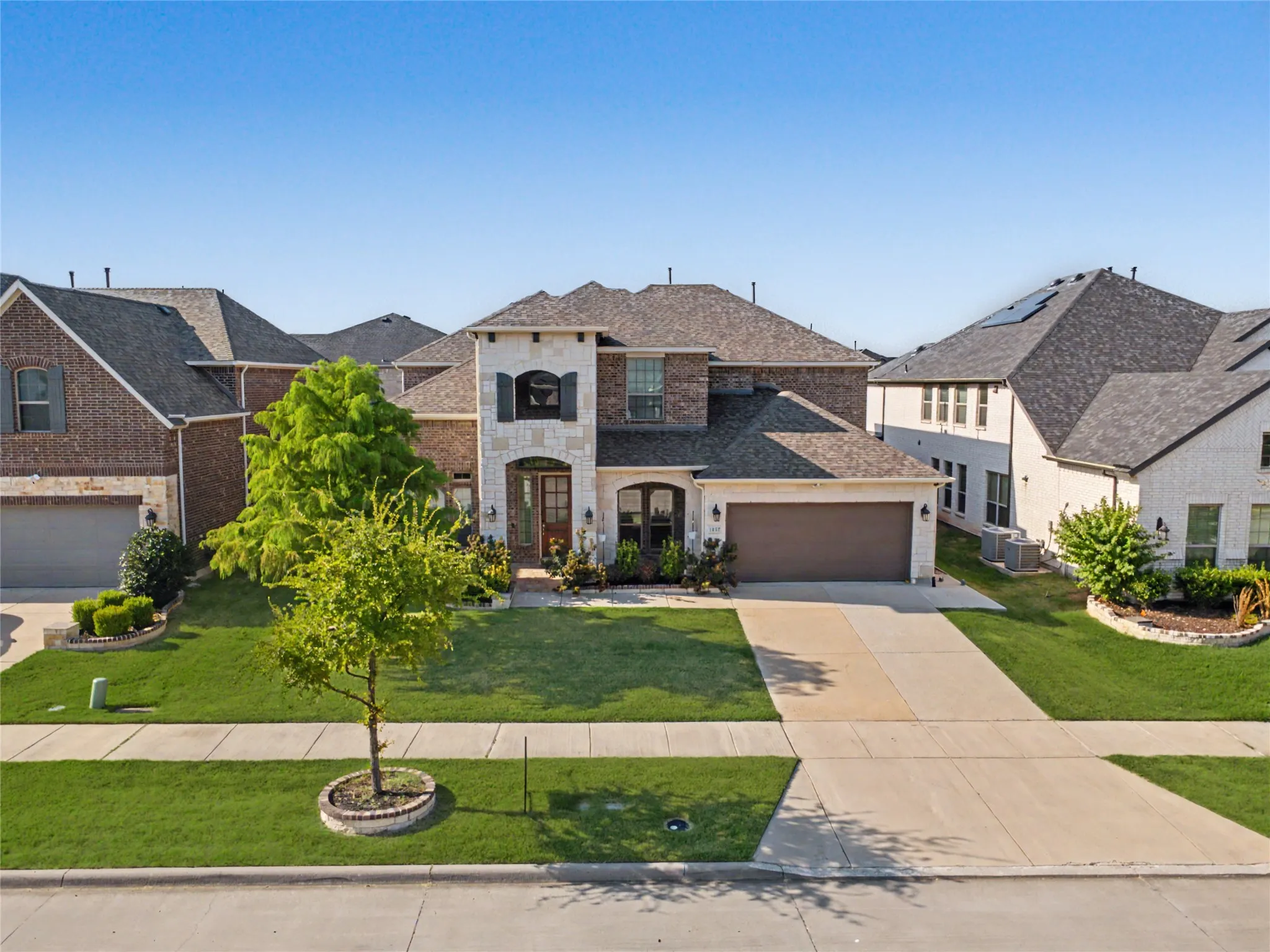 Single Family Residence For Sale in Denton County , 1457 Brent Knoll Drive, Frisco, Texas 75033, 5 Bedroom, 5 Bathroom, 2 Garage spaces, 4,262 Sqft, built in 2020, mls#21376395, Real Estate Agent in Frisco, Homes For Sale in Denton county, Homes For Sale in Frisco, Realtor in Frisco Texas, Real Estate Brokerage Independent Realty Texas, Luminita Cordes Realtor