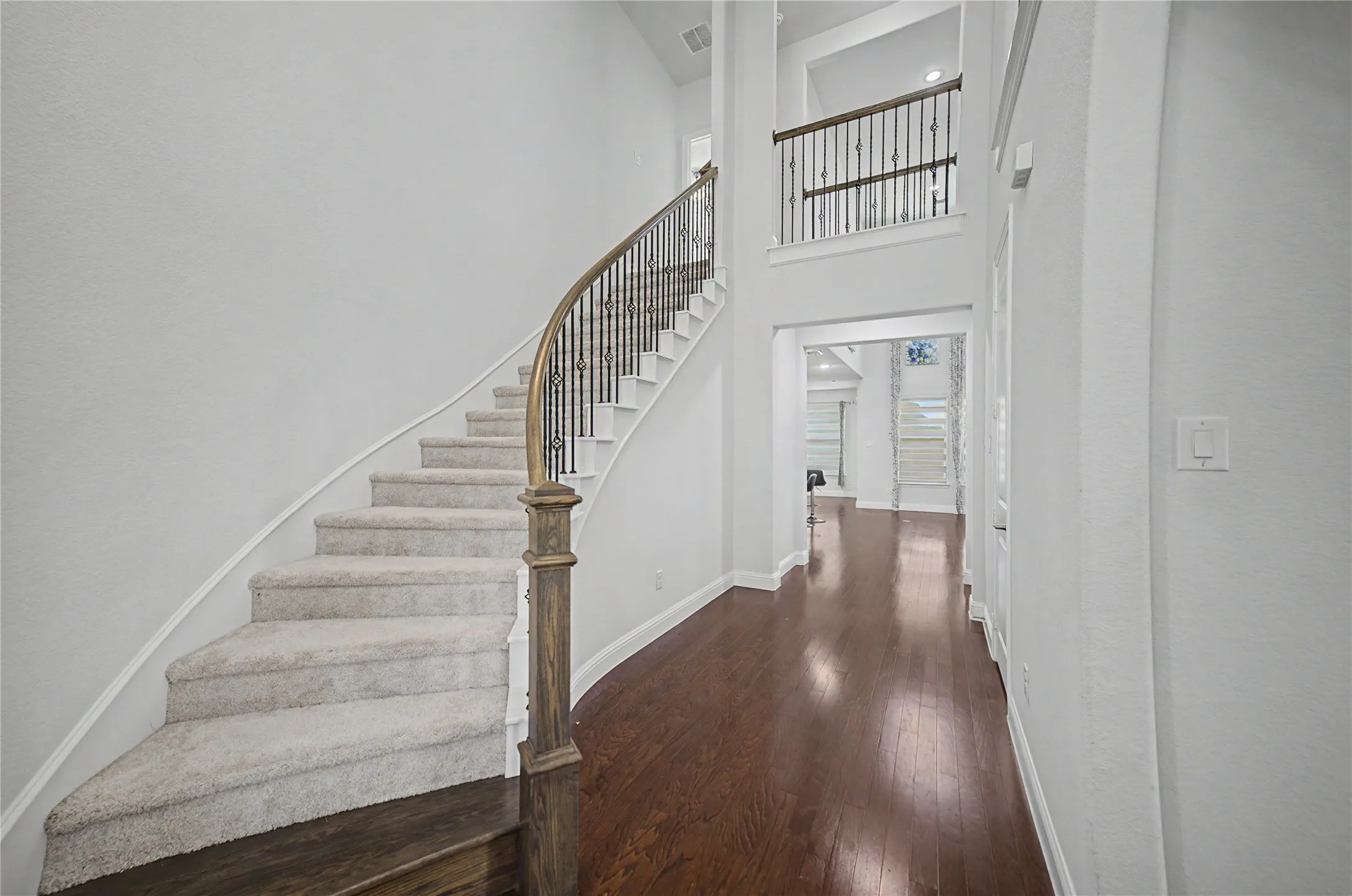 Single Family Residence For Sale in Denton County , 1457 Brent Knoll Drive, Frisco, Texas 75033, 5 Bedroom, 5 Bathroom, 2 Garage spaces, 4,262 Sqft, built in 2020, mls#21376395, Real Estate Agent in Frisco, Homes For Sale in Denton county, Homes For Sale in Frisco, Realtor in Frisco Texas, Real Estate Brokerage Independent Realty Texas, Luminita Cordes Realtor