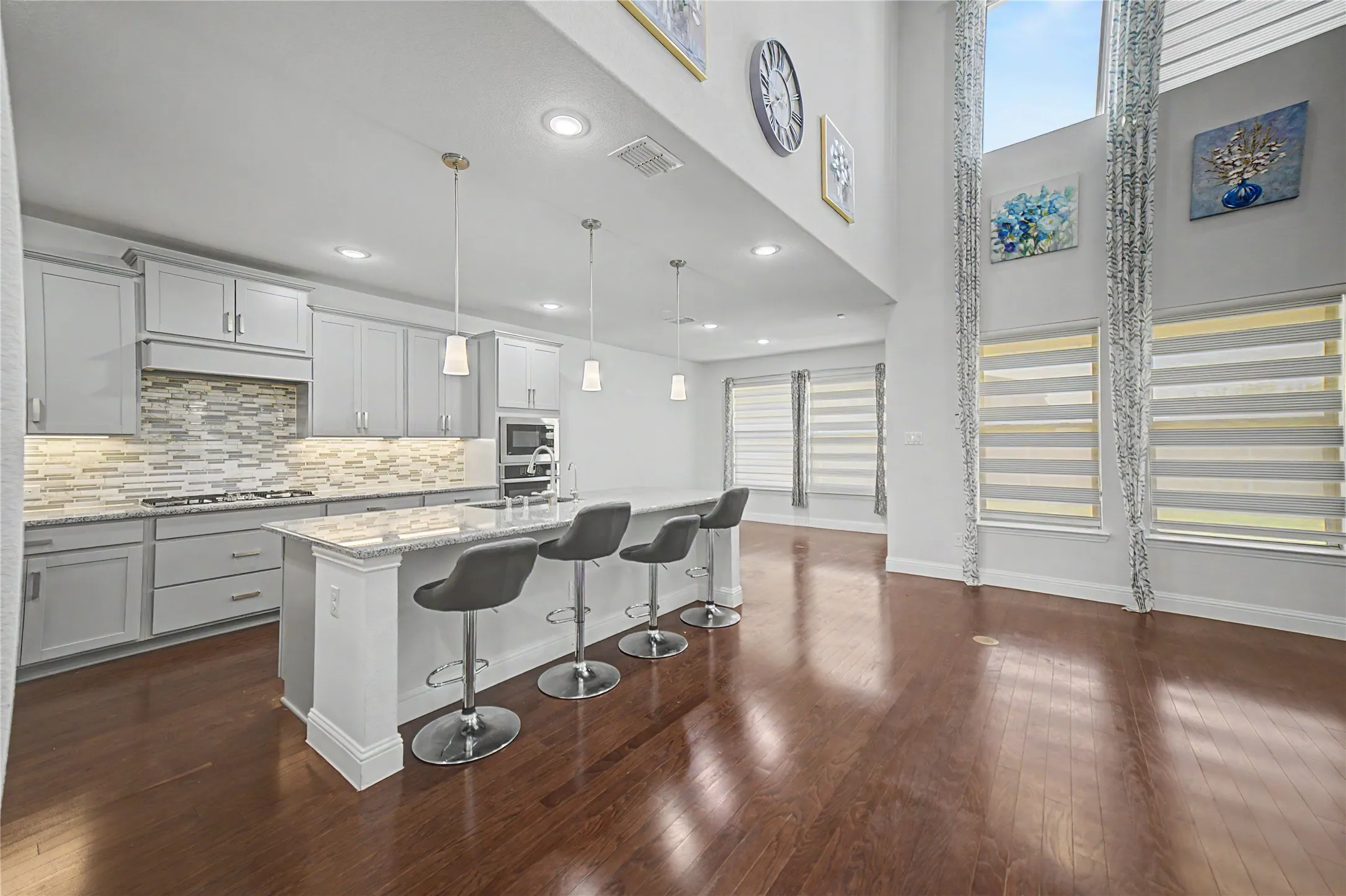 Single Family Residence For Sale in Denton County , 1457 Brent Knoll Drive, Frisco, Texas 75033, 5 Bedroom, 5 Bathroom, 2 Garage spaces, 4,262 Sqft, built in 2020, mls#21376395, Real Estate Agent in Frisco, Homes For Sale in Denton county, Homes For Sale in Frisco, Realtor in Frisco Texas, Real Estate Brokerage Independent Realty Texas, Luminita Cordes Realtor