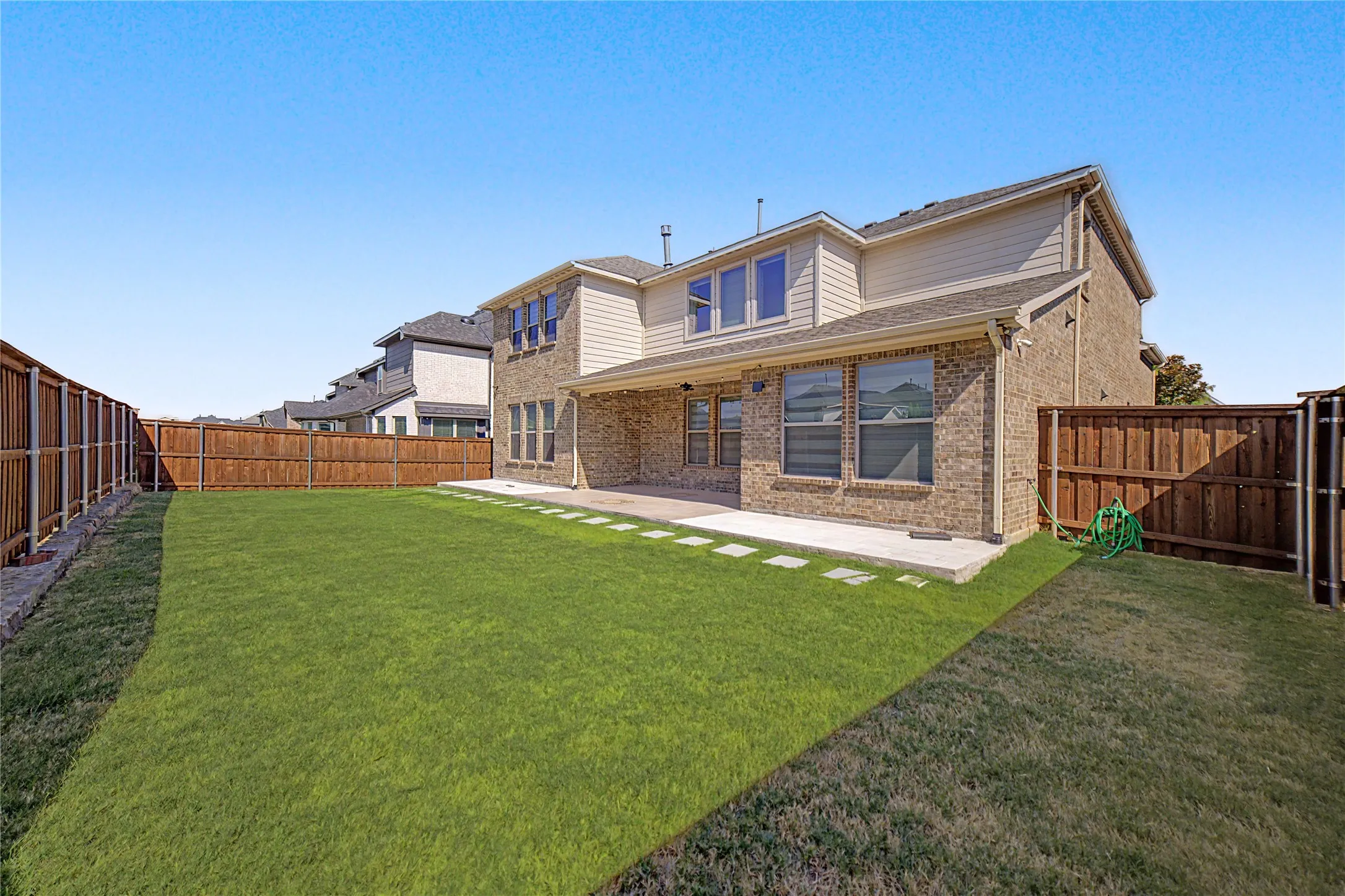 Single Family Residence For Sale in Denton County , 1457 Brent Knoll Drive, Frisco, Texas 75033, 5 Bedroom, 5 Bathroom, 2 Garage spaces, 4,262 Sqft, built in 2020, mls#21376395, Real Estate Agent in Frisco, Homes For Sale in Denton county, Homes For Sale in Frisco, Realtor in Frisco Texas, Real Estate Brokerage Independent Realty Texas, Luminita Cordes Realtor