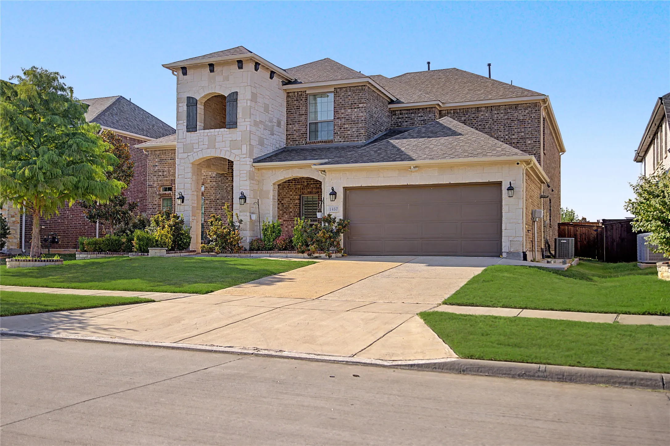 Single Family Residence For Sale in Denton County , 1457 Brent Knoll Drive, Frisco, Texas 75033, 5 Bedroom, 5 Bathroom, 2 Garage spaces, 4,262 Sqft, built in 2020, mls#21376395, Real Estate Agent in Frisco, Homes For Sale in Denton county, Homes For Sale in Frisco, Realtor in Frisco Texas, Real Estate Brokerage Independent Realty Texas, Luminita Cordes Realtor