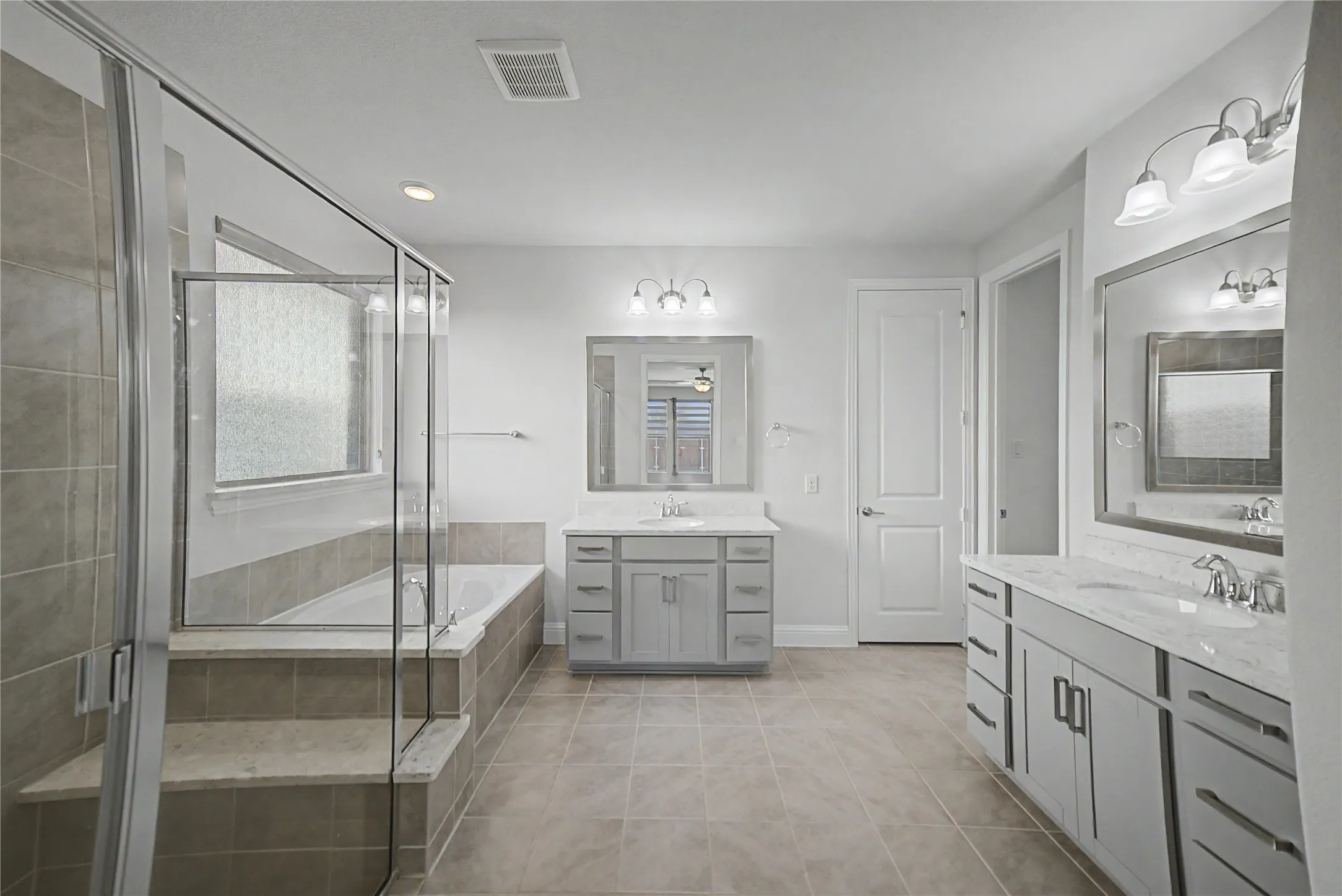 Single Family Residence For Sale in Denton County , 1457 Brent Knoll Drive, Frisco, Texas 75033, 5 Bedroom, 5 Bathroom, 2 Garage spaces, 4,262 Sqft, built in 2020, mls#21376395, Real Estate Agent in Frisco, Homes For Sale in Denton county, Homes For Sale in Frisco, Realtor in Frisco Texas, Real Estate Brokerage Independent Realty Texas, Luminita Cordes Realtor