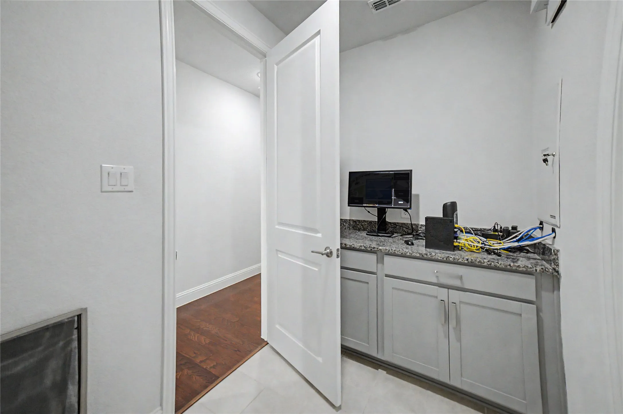 Single Family Residence For Sale in Denton County , 1457 Brent Knoll Drive, Frisco, Texas 75033, 5 Bedroom, 5 Bathroom, 2 Garage spaces, 4,262 Sqft, built in 2020, mls#21376395, Real Estate Agent in Frisco, Homes For Sale in Denton county, Homes For Sale in Frisco, Realtor in Frisco Texas, Real Estate Brokerage Independent Realty Texas, Luminita Cordes Realtor