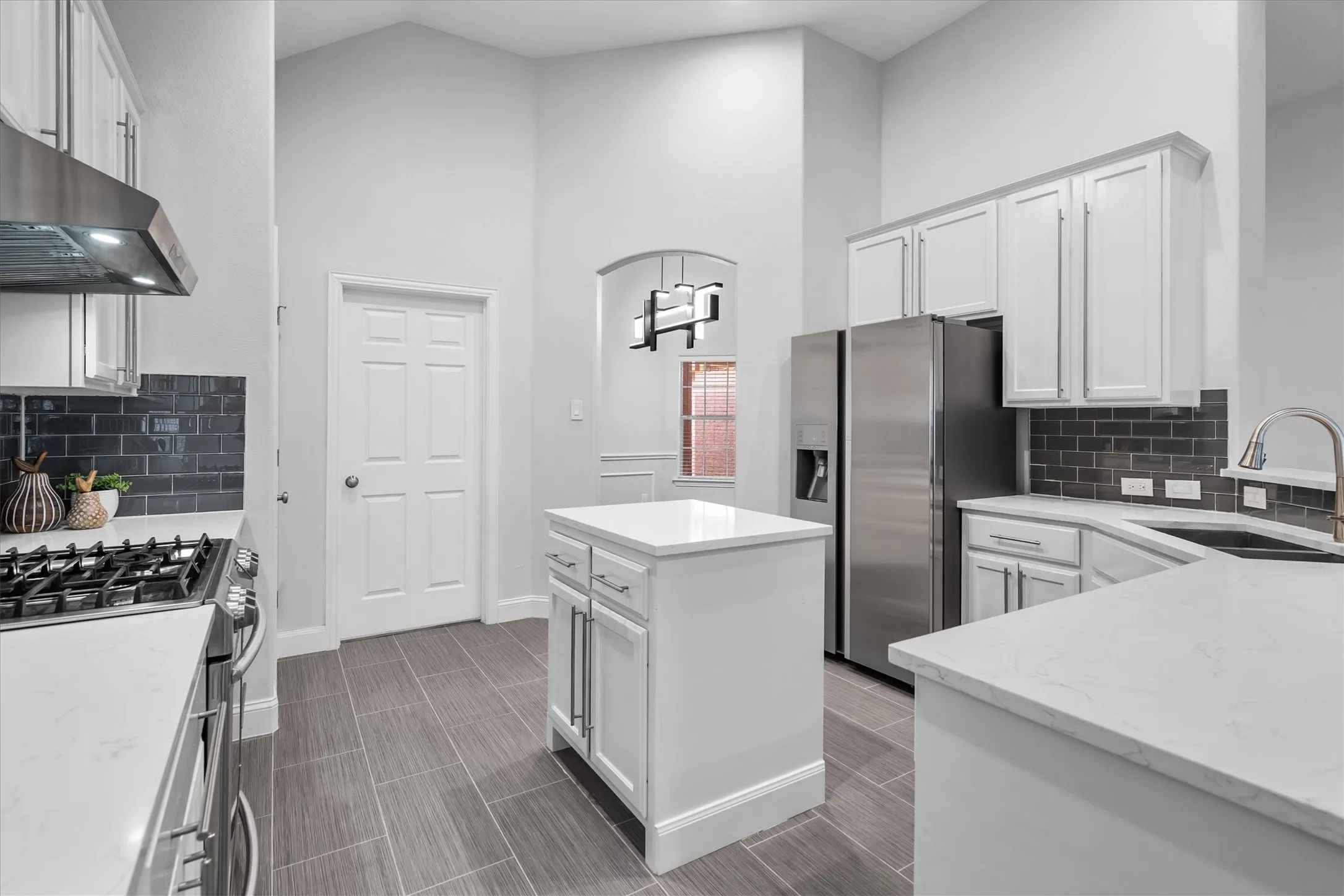 Single Family Residence For Sale in Tarrant County , 5541 Flynn Court, Fort Worth, Texas 76137, 3 Bedroom, 2 Bathroom, 2 Garage spaces, 1,853 Sqft, built in 2000, mls#21367652, Real Estate Agent in Fort Worth, Homes For Sale in Tarrant county, Homes For Sale in Fort Worth, Realtor in Fort Worth Texas, Real Estate Brokerage Independent Realty Texas, Luminita Cordes Realtor