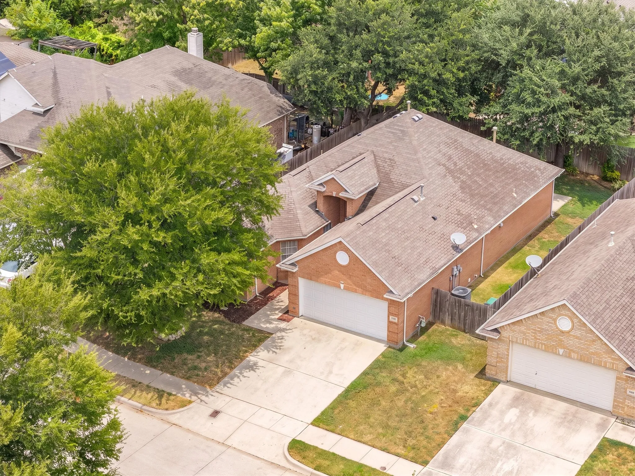 Single Family Residence For Sale in Tarrant County , 5541 Flynn Court, Fort Worth, Texas 76137, 3 Bedroom, 2 Bathroom, 2 Garage spaces, 1,853 Sqft, built in 2000, mls#21367652, Real Estate Agent in Fort Worth, Homes For Sale in Tarrant county, Homes For Sale in Fort Worth, Realtor in Fort Worth Texas, Real Estate Brokerage Independent Realty Texas, Luminita Cordes Realtor