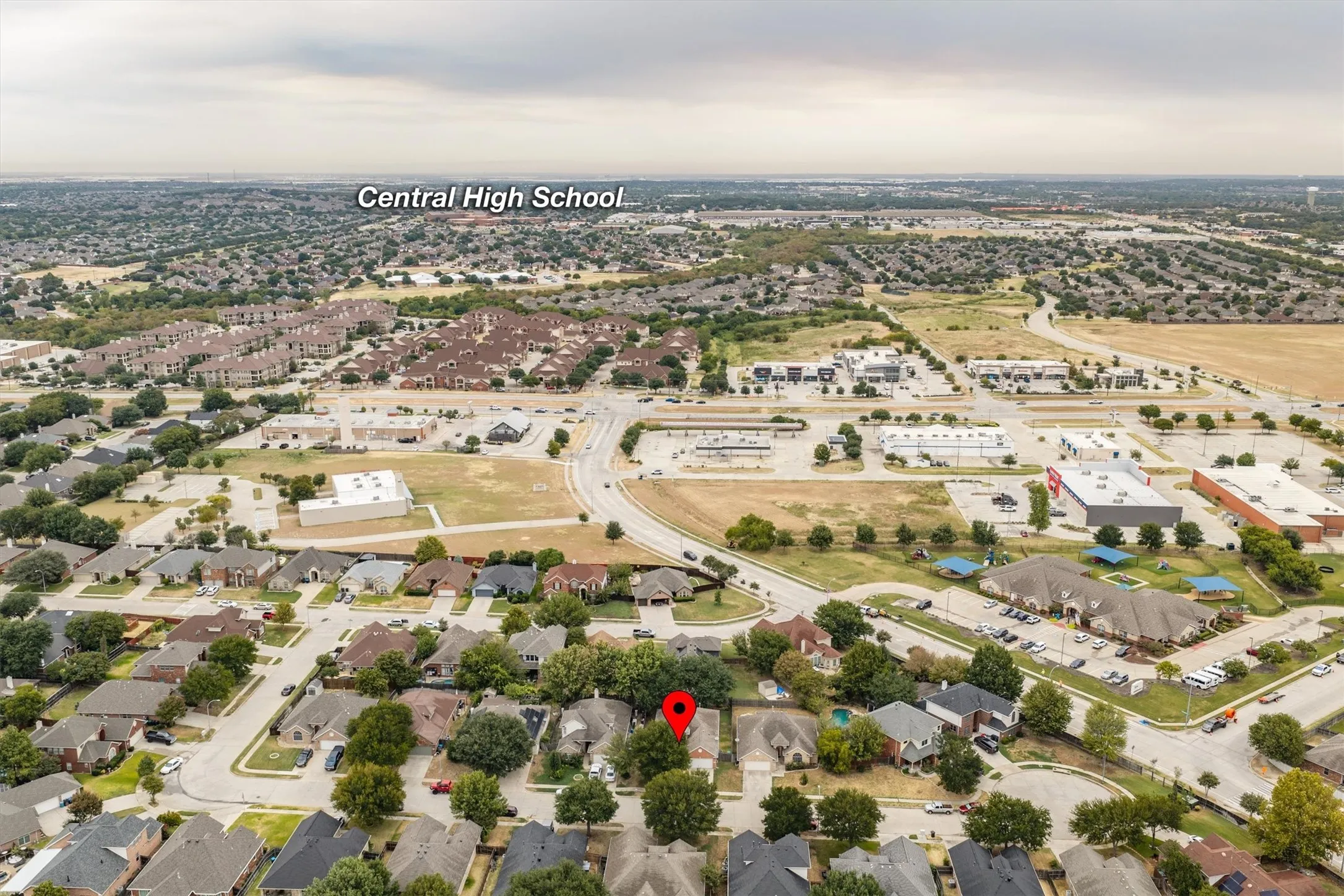 Single Family Residence For Sale in Tarrant County , 5541 Flynn Court, Fort Worth, Texas 76137, 3 Bedroom, 2 Bathroom, 2 Garage spaces, 1,853 Sqft, built in 2000, mls#21367652, Real Estate Agent in Fort Worth, Homes For Sale in Tarrant county, Homes For Sale in Fort Worth, Realtor in Fort Worth Texas, Real Estate Brokerage Independent Realty Texas, Luminita Cordes Realtor