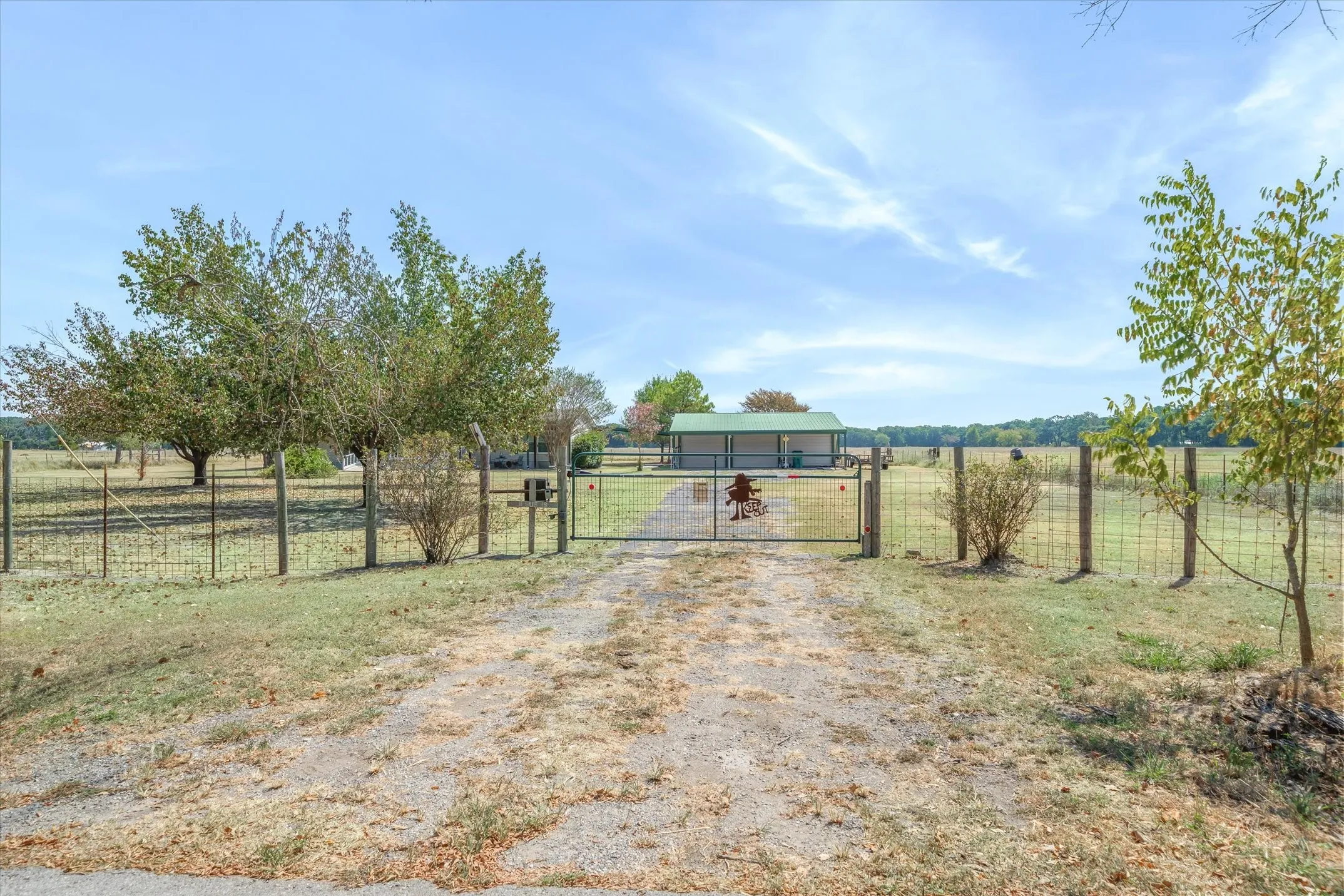 Mobile Home For Sale in Kaufman County , 3850 County Road 120, Wills Point, Texas 75169, 4 Bedroom, 2 Bathroom, 3 Garage spaces, 1,848 Sqft, built in 1998, mls#21369094, Real Estate Agent in Wills Point, Homes For Sale in Kaufman county, Homes For Sale in Wills Point, Realtor in Wills Point Texas, Real Estate Brokerage Independent Realty Texas, Luminita Cordes Realtor