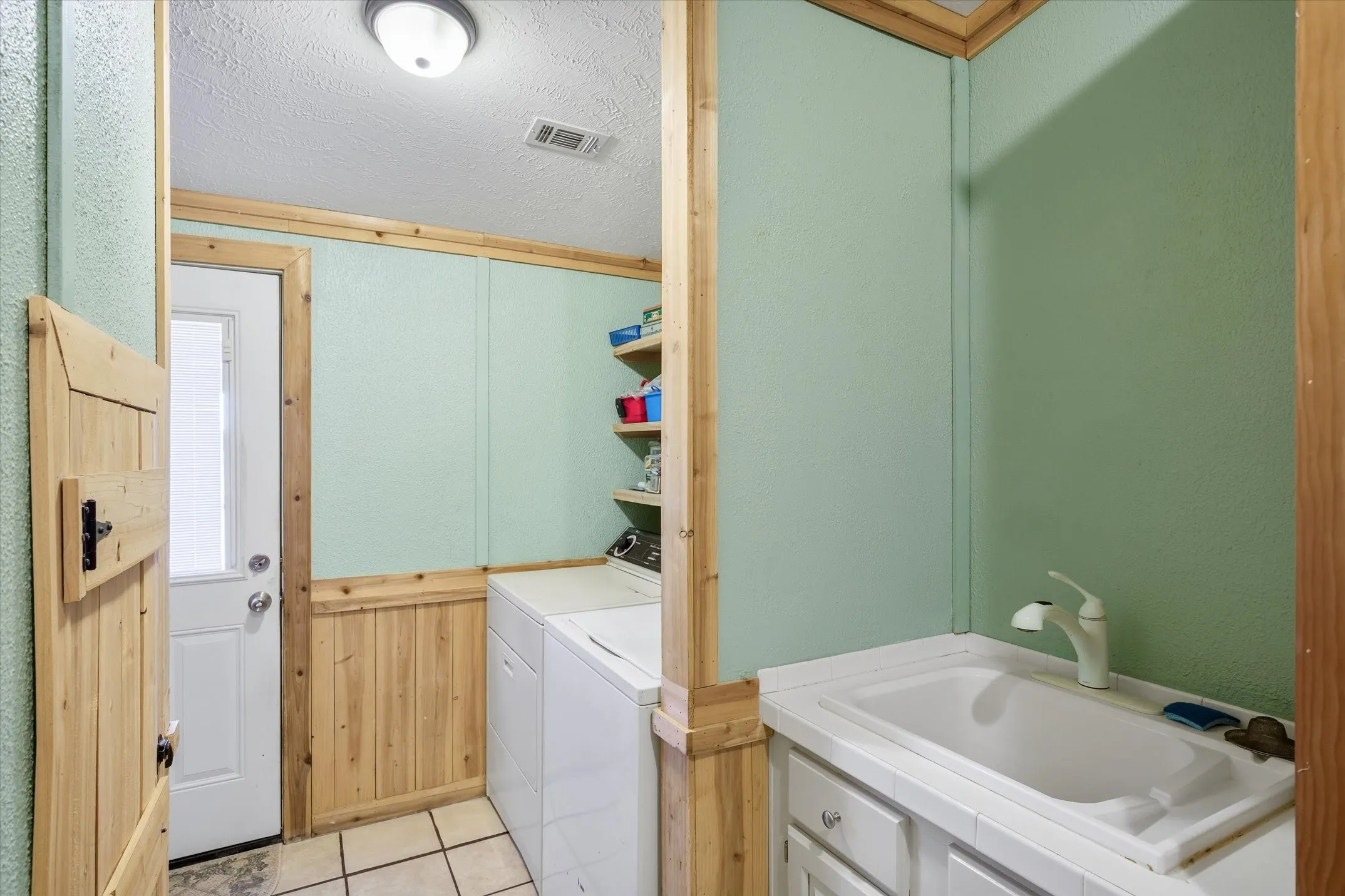 Mobile Home For Sale in Kaufman County , 3850 County Road 120, Wills Point, Texas 75169, 4 Bedroom, 2 Bathroom, 3 Garage spaces, 1,848 Sqft, built in 1998, mls#21369094, Real Estate Agent in Wills Point, Homes For Sale in Kaufman county, Homes For Sale in Wills Point, Realtor in Wills Point Texas, Real Estate Brokerage Independent Realty Texas, Luminita Cordes Realtor