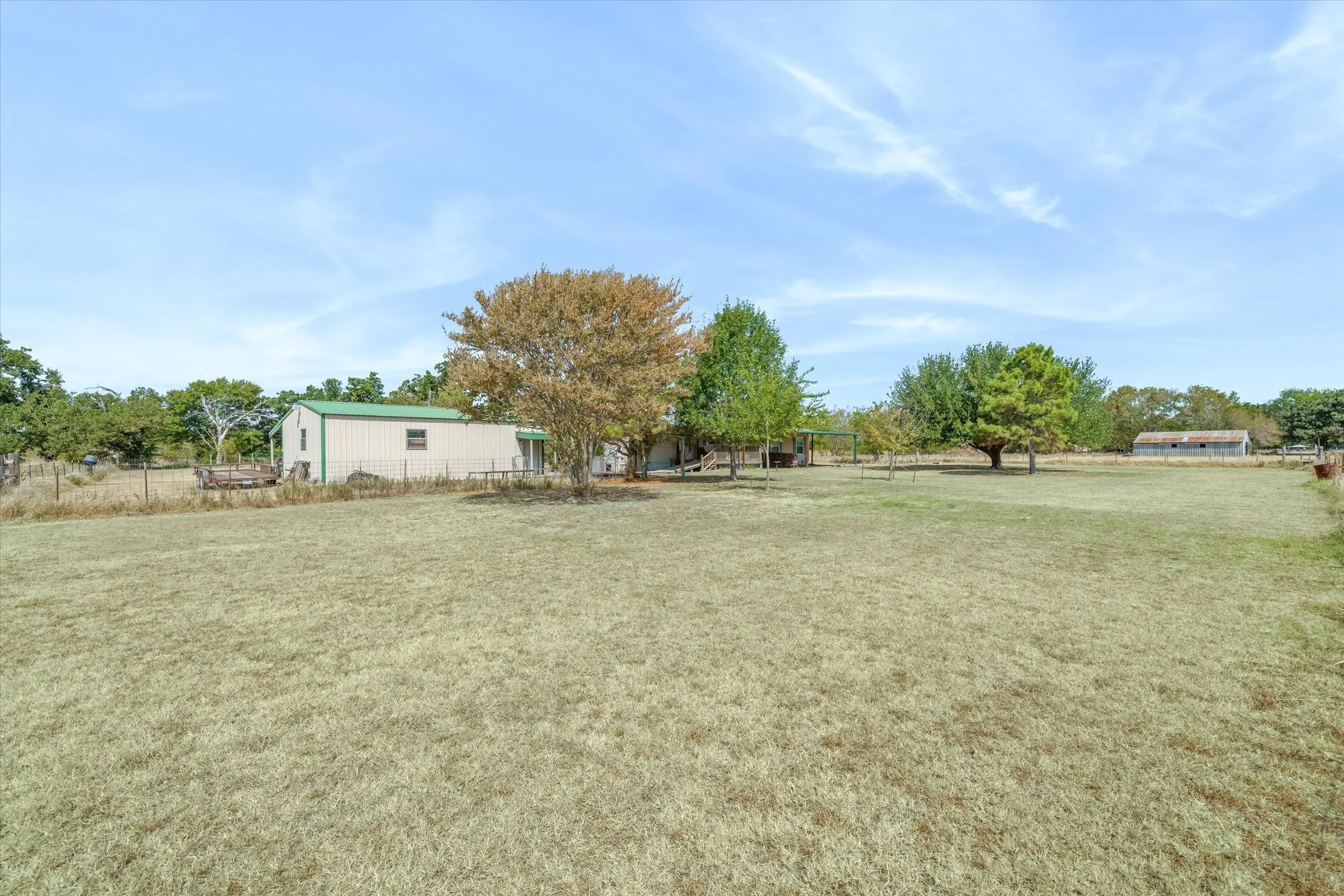 Mobile Home For Sale in Kaufman County , 3850 County Road 120, Wills Point, Texas 75169, 4 Bedroom, 2 Bathroom, 3 Garage spaces, 1,848 Sqft, built in 1998, mls#21369094, Real Estate Agent in Wills Point, Homes For Sale in Kaufman county, Homes For Sale in Wills Point, Realtor in Wills Point Texas, Real Estate Brokerage Independent Realty Texas, Luminita Cordes Realtor