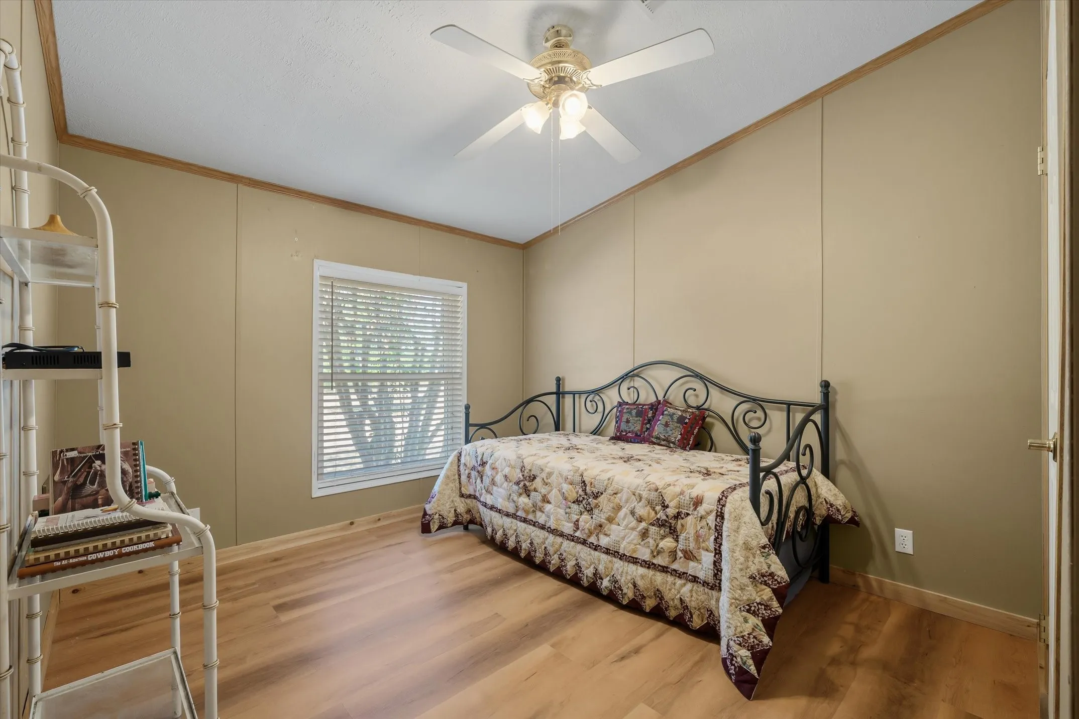 Mobile Home For Sale in Kaufman County , 3850 County Road 120, Wills Point, Texas 75169, 4 Bedroom, 2 Bathroom, 3 Garage spaces, 1,848 Sqft, built in 1998, mls#21369094, Real Estate Agent in Wills Point, Homes For Sale in Kaufman county, Homes For Sale in Wills Point, Realtor in Wills Point Texas, Real Estate Brokerage Independent Realty Texas, Luminita Cordes Realtor