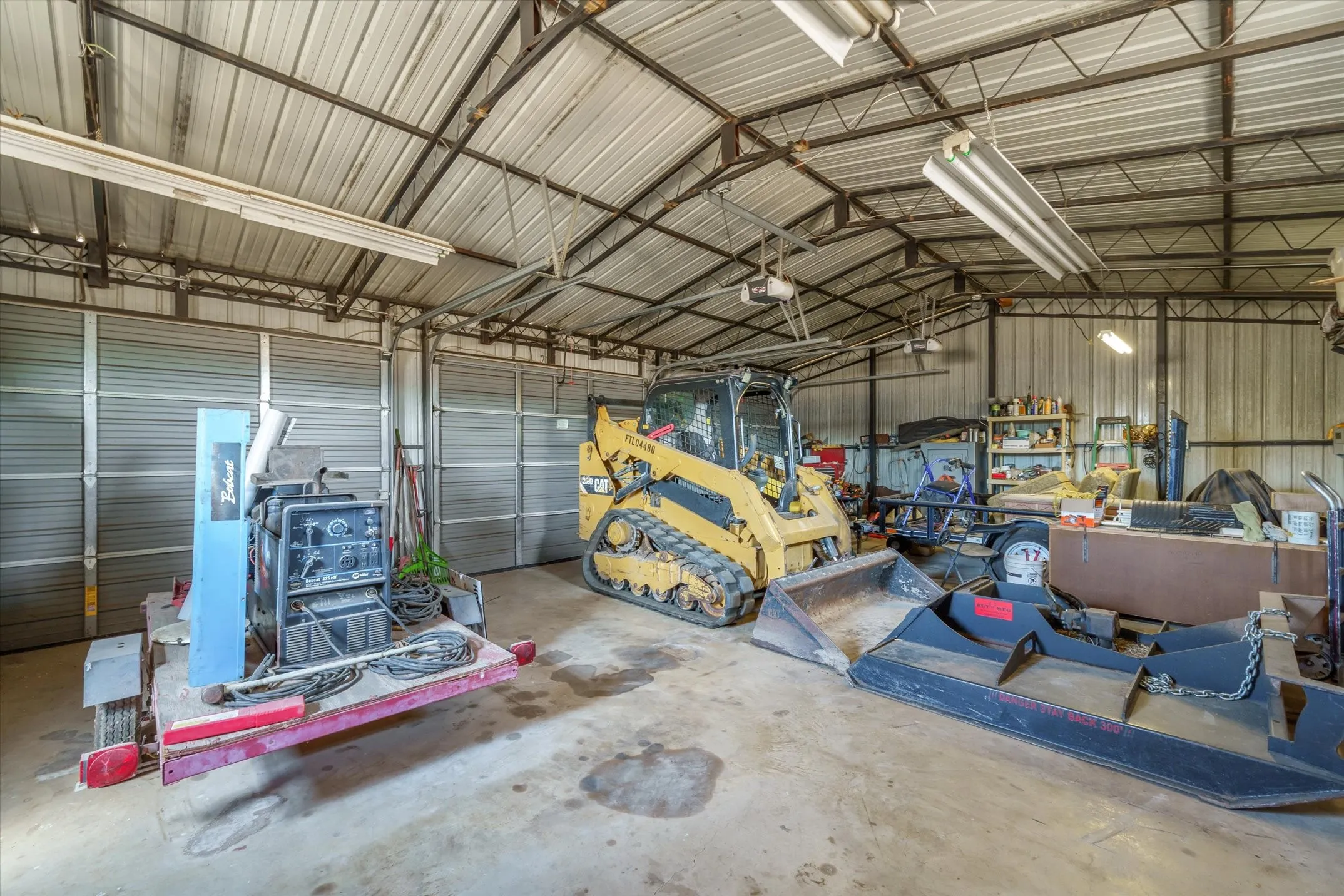 Mobile Home For Sale in Kaufman County , 3850 County Road 120, Wills Point, Texas 75169, 4 Bedroom, 2 Bathroom, 3 Garage spaces, 1,848 Sqft, built in 1998, mls#21369094, Real Estate Agent in Wills Point, Homes For Sale in Kaufman county, Homes For Sale in Wills Point, Realtor in Wills Point Texas, Real Estate Brokerage Independent Realty Texas, Luminita Cordes Realtor