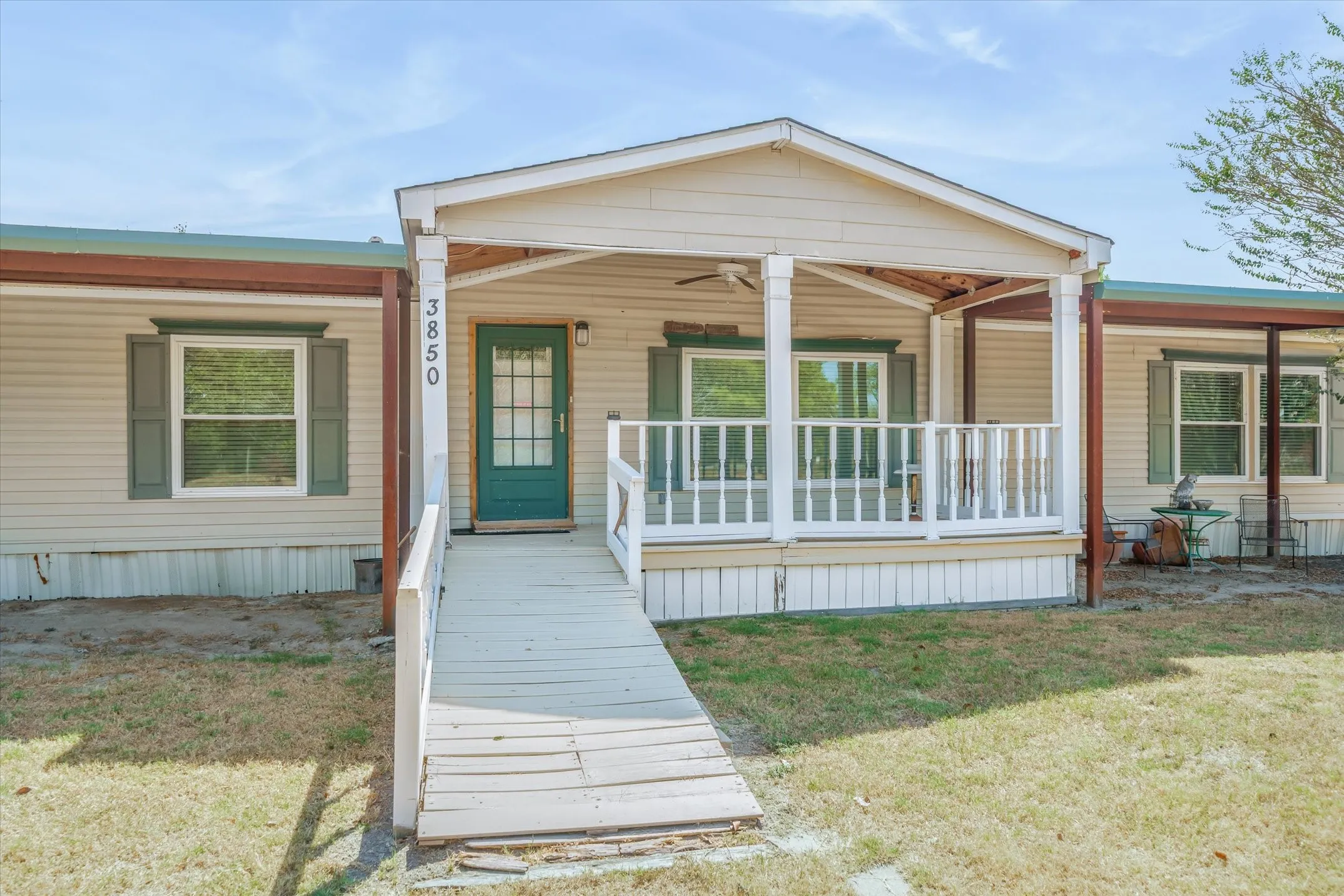 Mobile Home For Sale in Kaufman County , 3850 County Road 120, Wills Point, Texas 75169, 4 Bedroom, 2 Bathroom, 3 Garage spaces, 1,848 Sqft, built in 1998, mls#21369094, Real Estate Agent in Wills Point, Homes For Sale in Kaufman county, Homes For Sale in Wills Point, Realtor in Wills Point Texas, Real Estate Brokerage Independent Realty Texas, Luminita Cordes Realtor