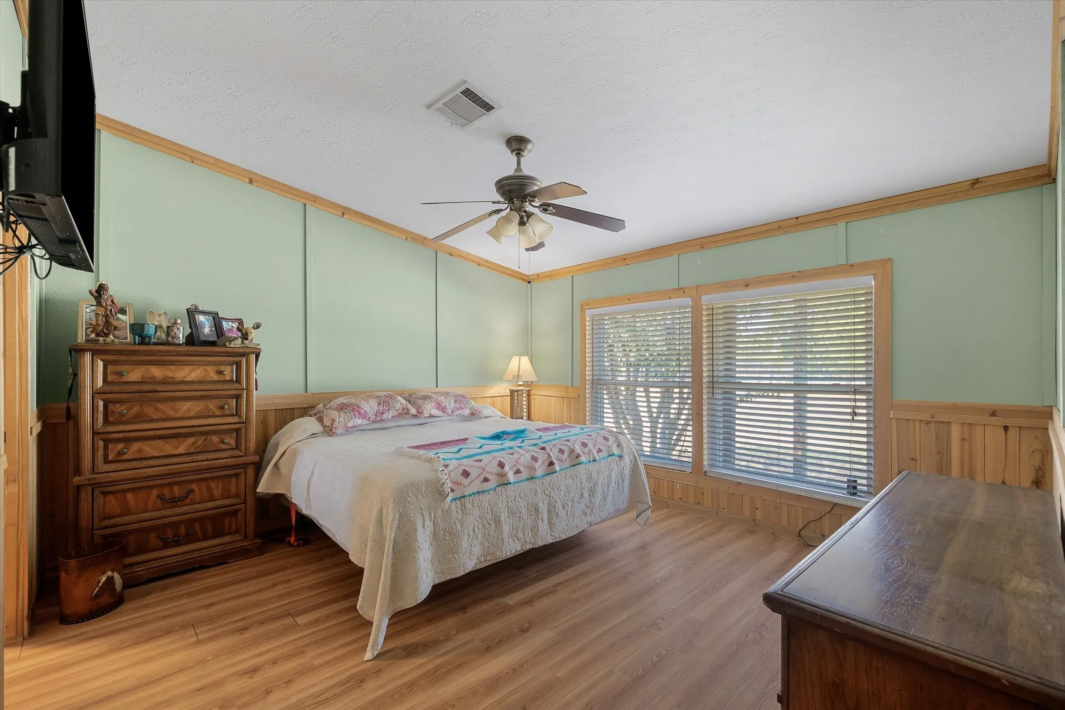 Mobile Home For Sale in Kaufman County , 3850 County Road 120, Wills Point, Texas 75169, 4 Bedroom, 2 Bathroom, 3 Garage spaces, 1,848 Sqft, built in 1998, mls#21369094, Real Estate Agent in Wills Point, Homes For Sale in Kaufman county, Homes For Sale in Wills Point, Realtor in Wills Point Texas, Real Estate Brokerage Independent Realty Texas, Luminita Cordes Realtor