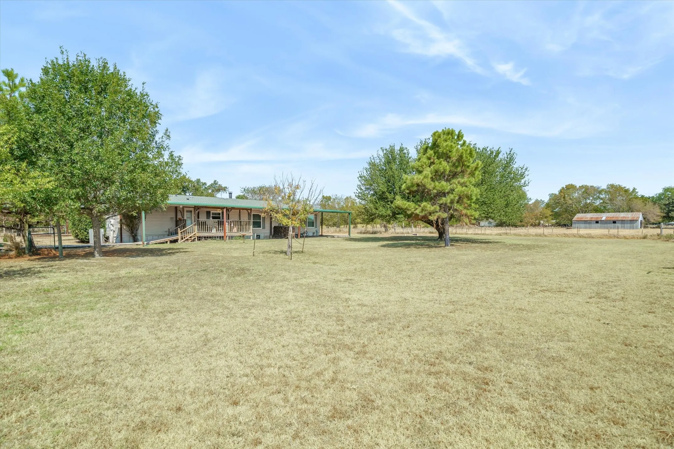 Mobile Home For Sale in Kaufman County , 3850 County Road 120, Wills Point, Texas 75169, 4 Bedroom, 2 Bathroom, 3 Garage spaces, 1,848 Sqft, built in 1998, mls#21369094, Real Estate Agent in Wills Point, Homes For Sale in Kaufman county, Homes For Sale in Wills Point, Realtor in Wills Point Texas, Real Estate Brokerage Independent Realty Texas, Luminita Cordes Realtor