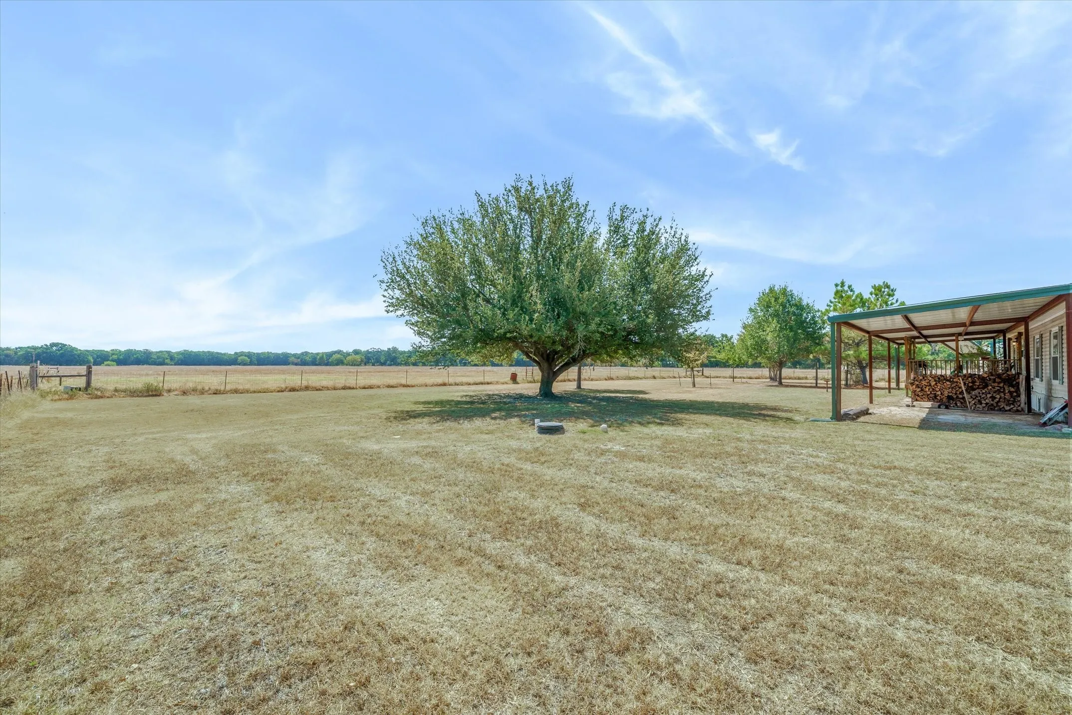 Mobile Home For Sale in Kaufman County , 3850 County Road 120, Wills Point, Texas 75169, 4 Bedroom, 2 Bathroom, 3 Garage spaces, 1,848 Sqft, built in 1998, mls#21369094, Real Estate Agent in Wills Point, Homes For Sale in Kaufman county, Homes For Sale in Wills Point, Realtor in Wills Point Texas, Real Estate Brokerage Independent Realty Texas, Luminita Cordes Realtor