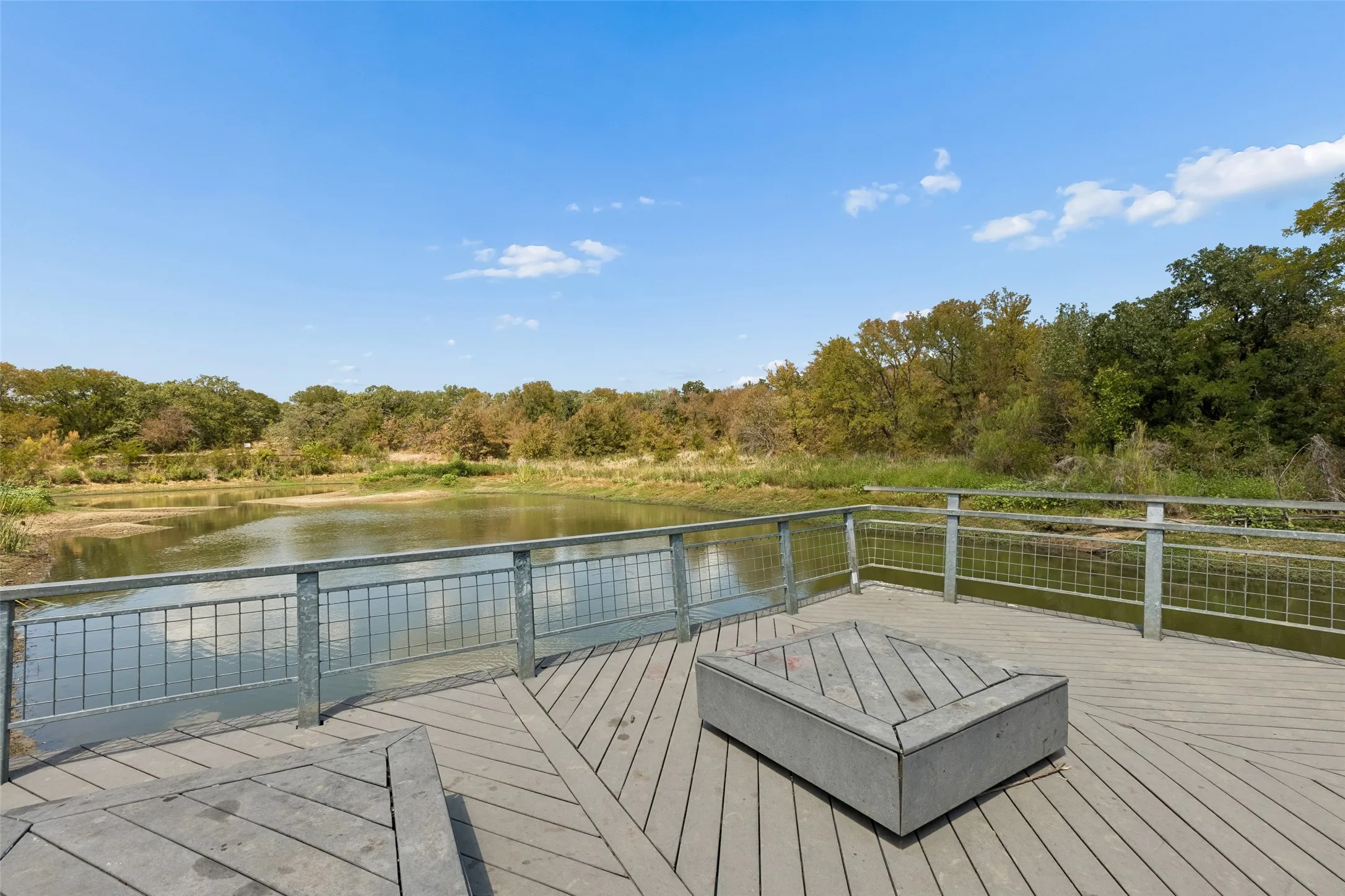 Single Family Residence For Sale in Tarrant County , 1304 Mountain View Lane, Kennedale, Texas 76060, 4 Bedroom, 4 Bathroom, 2 Garage spaces, 3,344 Sqft, built in 2018, mls#21376285, Real Estate Agent in Kennedale, Homes For Sale in Tarrant county, Homes For Sale in Kennedale, Realtor in Kennedale Texas, Real Estate Brokerage Independent Realty Texas, Luminita Cordes Realtor