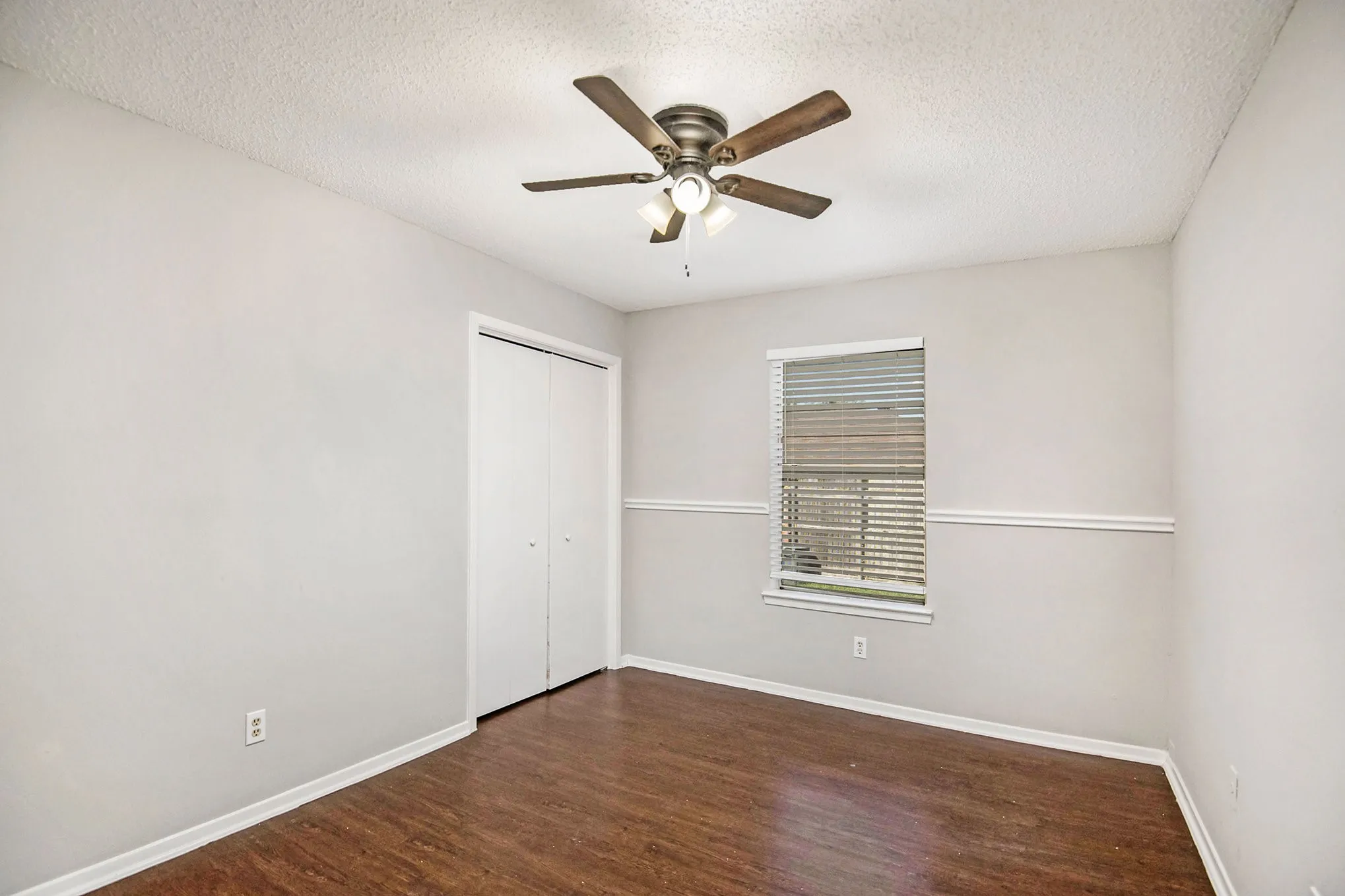 Duplex For Rent in Tarrant County , 7717 Westcliff Street, North Richland Hills, Texas 76182, 2 Bedroom, 2 Bathroom, Garage spaces, 1,077 Sqft, built in 1984, mls#21375820, Real Estate Agent in North Richland Hills, Homes For Rent in Tarrant county, Homes For Rent in North Richland Hills, Realtor in North Richland Hills Texas, Real Estate Brokerage Independent Realty Texas, Luminita Cordes Realtor