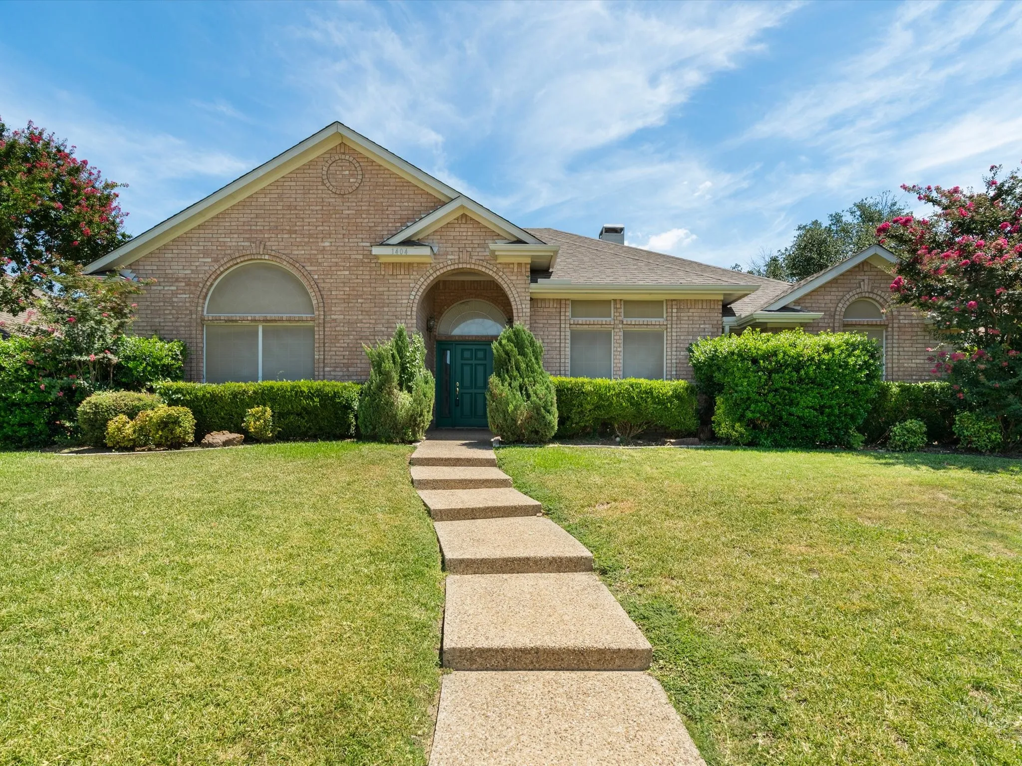 Single Family Residence For Rent in Collin County , 1404 Land Drive, Plano, Texas 75093, 4 Bedroom, 3 Bathroom, 2 Garage spaces, 2,401 Sqft, built in 1990, mls#21375557, Real Estate Agent in Plano, Homes For Rent in Collin county, Homes For Rent in Plano, Realtor in Plano Texas, Real Estate Brokerage Independent Realty Texas, Luminita Cordes Realtor