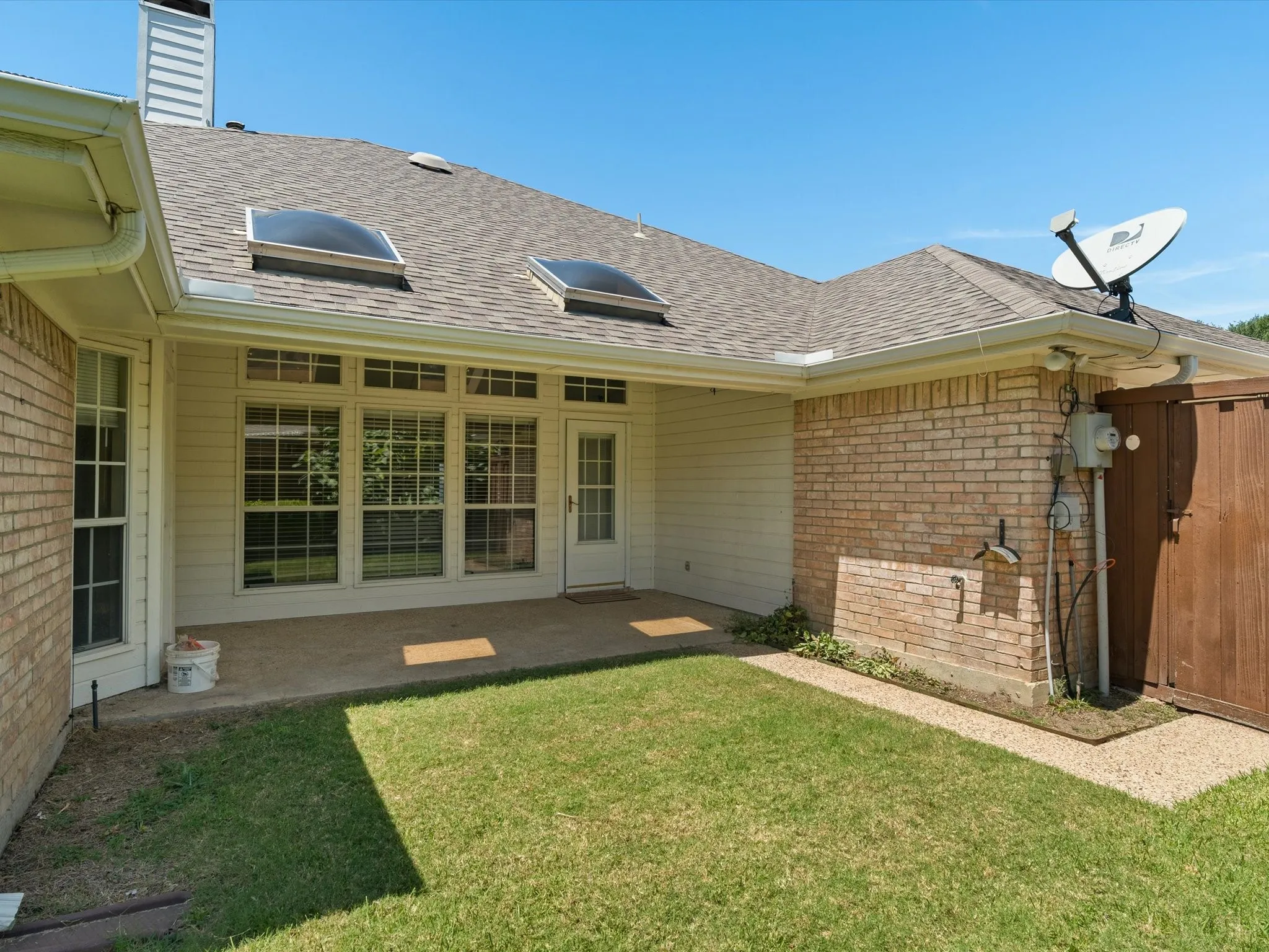Single Family Residence For Rent in Collin County , 1404 Land Drive, Plano, Texas 75093, 4 Bedroom, 3 Bathroom, 2 Garage spaces, 2,401 Sqft, built in 1990, mls#21375557, Real Estate Agent in Plano, Homes For Rent in Collin county, Homes For Rent in Plano, Realtor in Plano Texas, Real Estate Brokerage Independent Realty Texas, Luminita Cordes Realtor