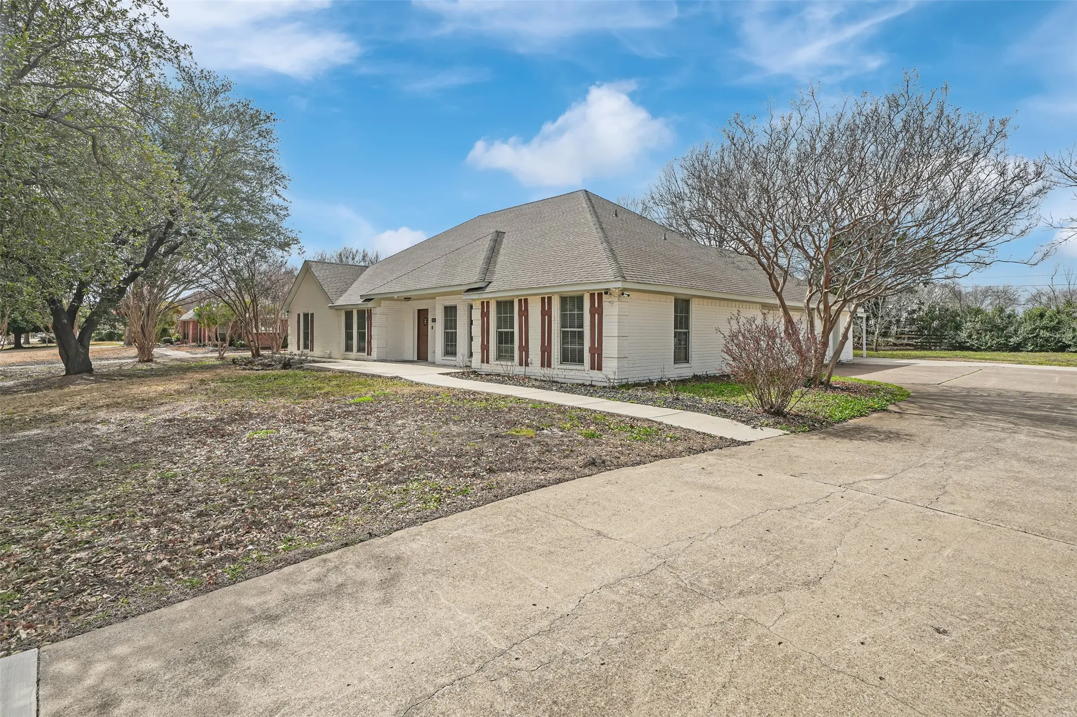 Single Family Residence For Sale in Collin County , 303 RIVA Ridge, Wylie, Texas 75098, 4 Bedroom, 3 Bathroom, 3 Garage spaces, 2,563 Sqft, built in 1993, mls#21376090, Real Estate Agent in Wylie, Homes For Sale in Collin county, Homes For Sale in Wylie, Realtor in Wylie Texas, Real Estate Brokerage Independent Realty Texas, Luminita Cordes Realtor