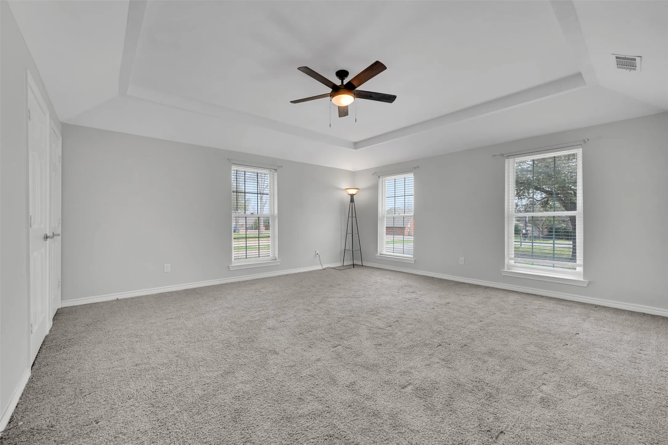 Single Family Residence For Sale in Collin County , 303 RIVA Ridge, Wylie, Texas 75098, 4 Bedroom, 3 Bathroom, 3 Garage spaces, 2,563 Sqft, built in 1993, mls#21376090, Real Estate Agent in Wylie, Homes For Sale in Collin county, Homes For Sale in Wylie, Realtor in Wylie Texas, Real Estate Brokerage Independent Realty Texas, Luminita Cordes Realtor