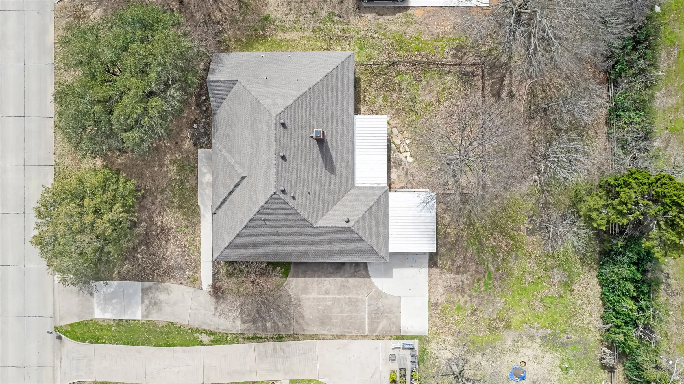 Single Family Residence For Sale in Collin County , 303 RIVA Ridge, Wylie, Texas 75098, 4 Bedroom, 3 Bathroom, 3 Garage spaces, 2,563 Sqft, built in 1993, mls#21376090, Real Estate Agent in Wylie, Homes For Sale in Collin county, Homes For Sale in Wylie, Realtor in Wylie Texas, Real Estate Brokerage Independent Realty Texas, Luminita Cordes Realtor
