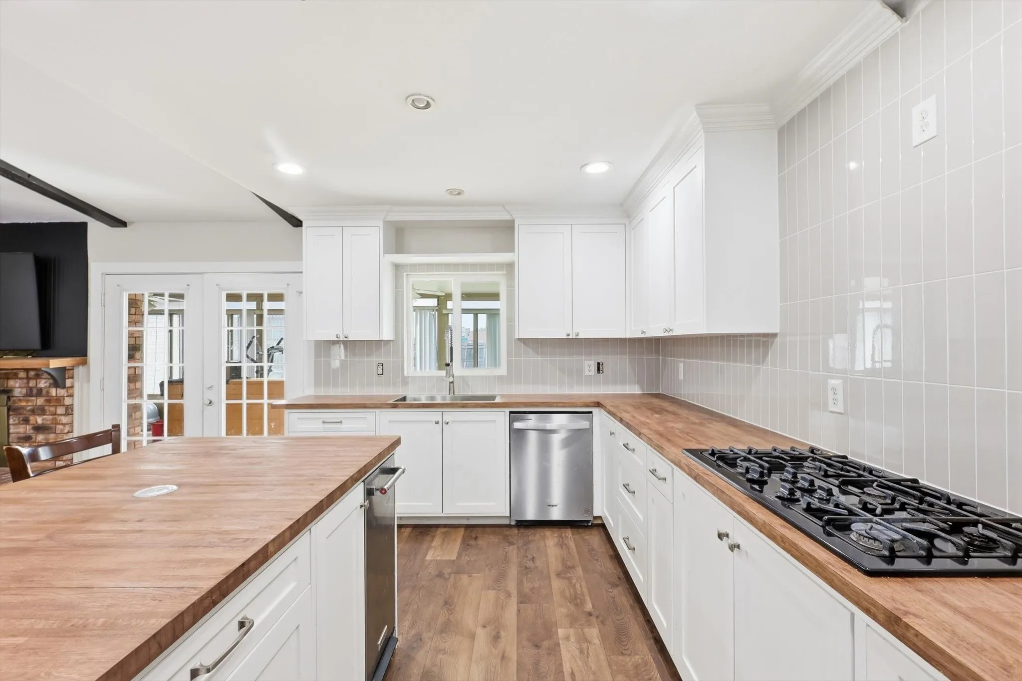 Single Family Residence For Sale in Dallas County , 3304 Bellingham Court, Dallas, Texas 75228, 4 Bedroom, 2 Bathroom, 2 Garage spaces, 2,301 Sqft, built in 1977, mls#21374801, Real Estate Agent in Dallas, Homes For Sale in Dallas county, Homes For Sale in Dallas, Realtor in Dallas Texas, Real Estate Brokerage Independent Realty Texas, Luminita Cordes Realtor