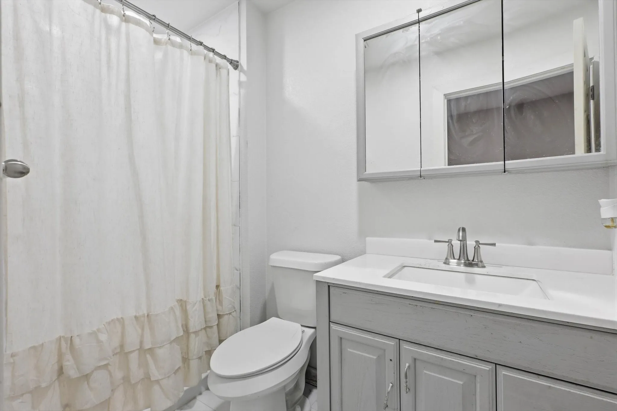 Single Family Residence For Sale in Dallas County , 3304 Bellingham Court, Dallas, Texas 75228, 4 Bedroom, 2 Bathroom, 2 Garage spaces, 2,301 Sqft, built in 1977, mls#21374801, Real Estate Agent in Dallas, Homes For Sale in Dallas county, Homes For Sale in Dallas, Realtor in Dallas Texas, Real Estate Brokerage Independent Realty Texas, Luminita Cordes Realtor