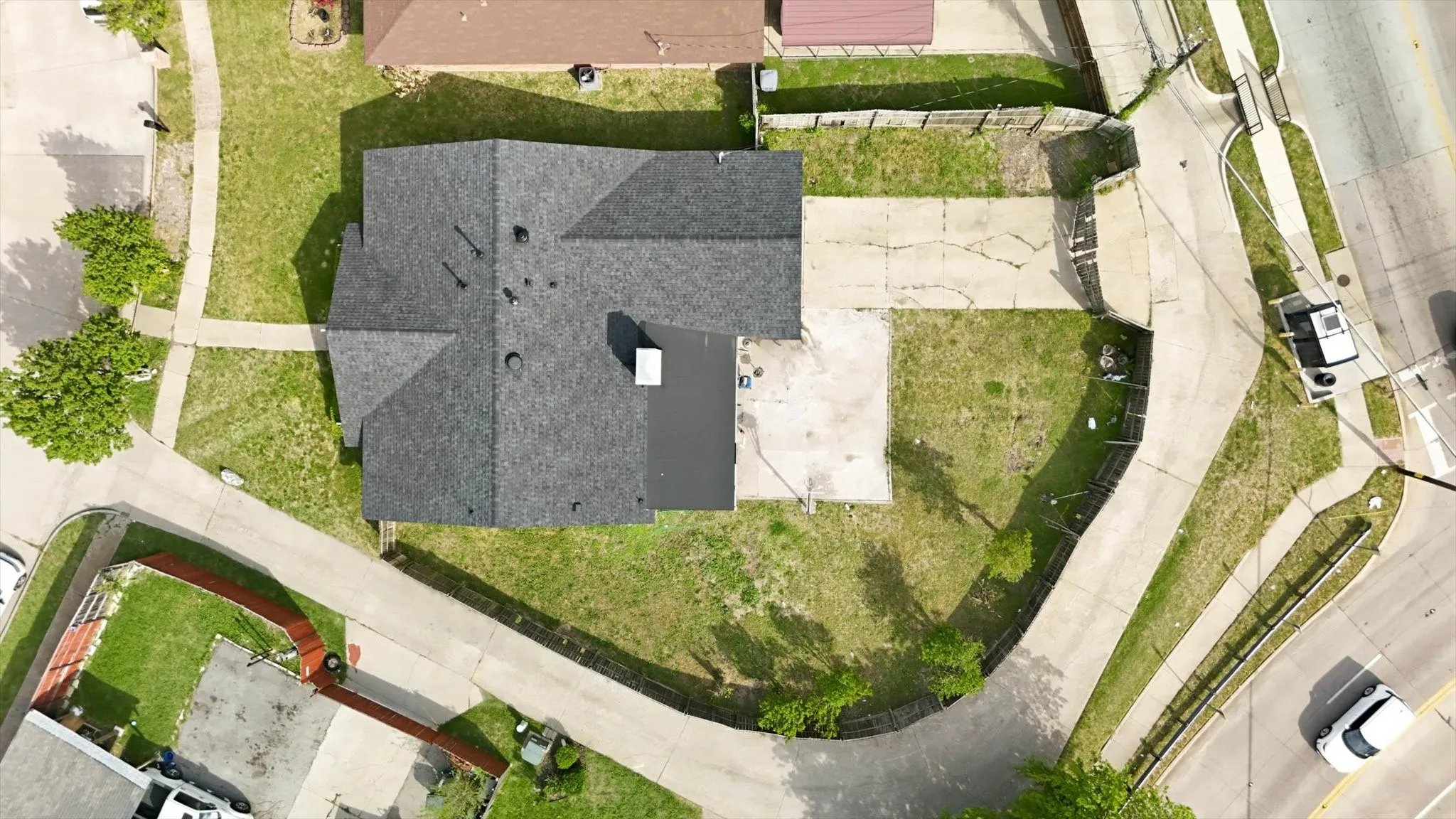 Single Family Residence For Sale in Dallas County , 3304 Bellingham Court, Dallas, Texas 75228, 4 Bedroom, 2 Bathroom, 2 Garage spaces, 2,301 Sqft, built in 1977, mls#21374801, Real Estate Agent in Dallas, Homes For Sale in Dallas county, Homes For Sale in Dallas, Realtor in Dallas Texas, Real Estate Brokerage Independent Realty Texas, Luminita Cordes Realtor