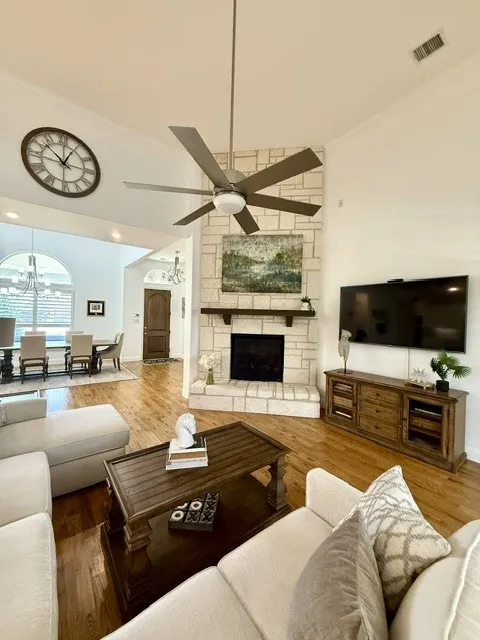 Single Family Residence For Sale in Collin County , 1711 Mountain Creek Lane, Prosper, Texas 75078, 4 Bedroom, 4 Bathroom, 3 Garage spaces, 3,123 Sqft, built in 2016, mls#21376361, Real Estate Agent in Prosper, Homes For Sale in Collin county, Homes For Sale in Prosper, Realtor in Prosper Texas, Real Estate Brokerage Independent Realty Texas, Luminita Cordes Realtor