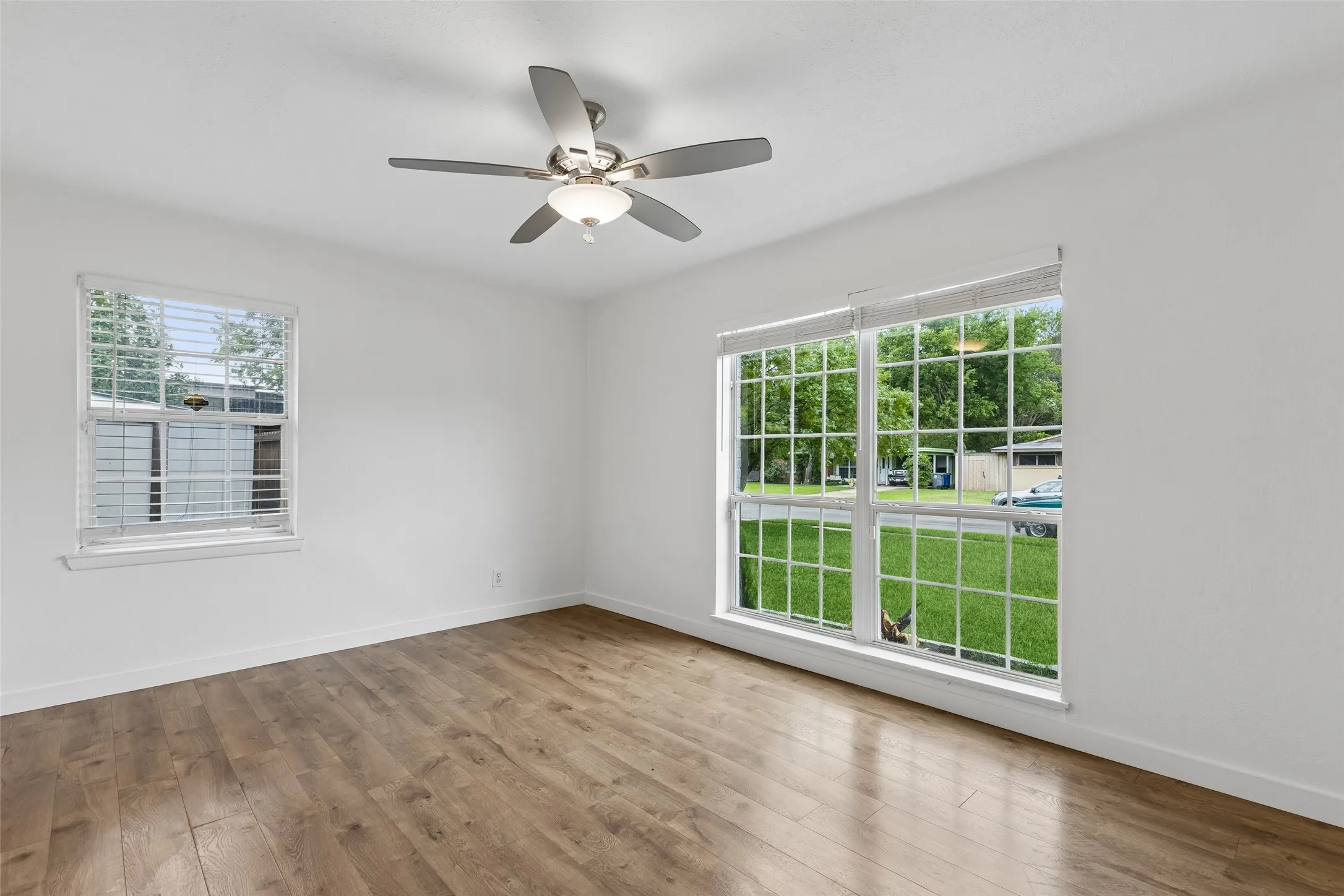 Single Family Residence For Rent in Dallas County , 2519 Maverick Avenue, Dallas, Texas 75228, 3 Bedroom, 3 Bathroom, Garage spaces, 1,872 Sqft, built in 1955, mls#21376270, Real Estate Agent in Dallas, Homes For Rent in Dallas county, Homes For Rent in Dallas, Realtor in Dallas Texas, Real Estate Brokerage Independent Realty Texas, Luminita Cordes Realtor