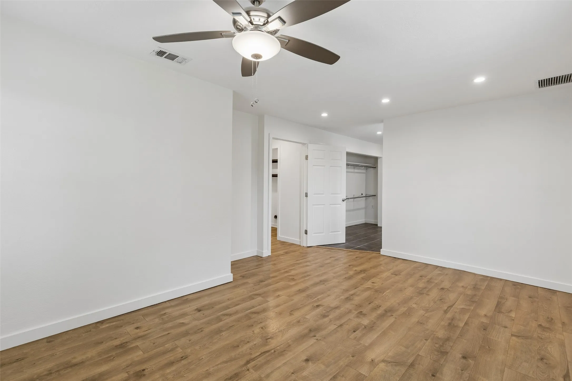 Single Family Residence For Rent in Dallas County , 2519 Maverick Avenue, Dallas, Texas 75228, 3 Bedroom, 3 Bathroom, Garage spaces, 1,872 Sqft, built in 1955, mls#21376270, Real Estate Agent in Dallas, Homes For Rent in Dallas county, Homes For Rent in Dallas, Realtor in Dallas Texas, Real Estate Brokerage Independent Realty Texas, Luminita Cordes Realtor