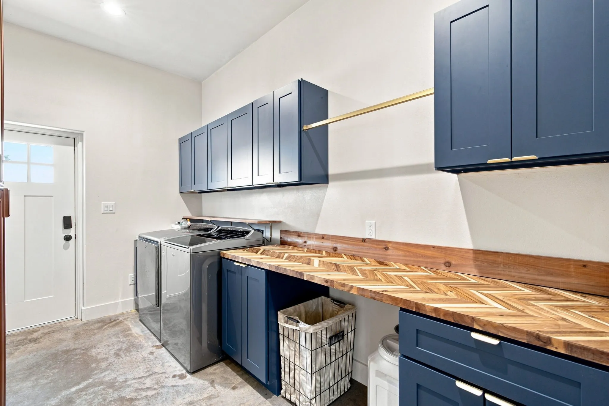 Single Family Residence For Sale in Parker County , 2430 N Cardinal Road, Reno, Texas 76020, 4 Bedroom, 3 Bathroom, 2 Garage spaces, 2,638 Sqft, built in 2024, mls#21367873, Real Estate Agent in Reno, Homes For Sale in Parker county, Homes For Sale in Reno, Realtor in Reno Texas, Real Estate Brokerage Independent Realty Texas, Luminita Cordes Realtor