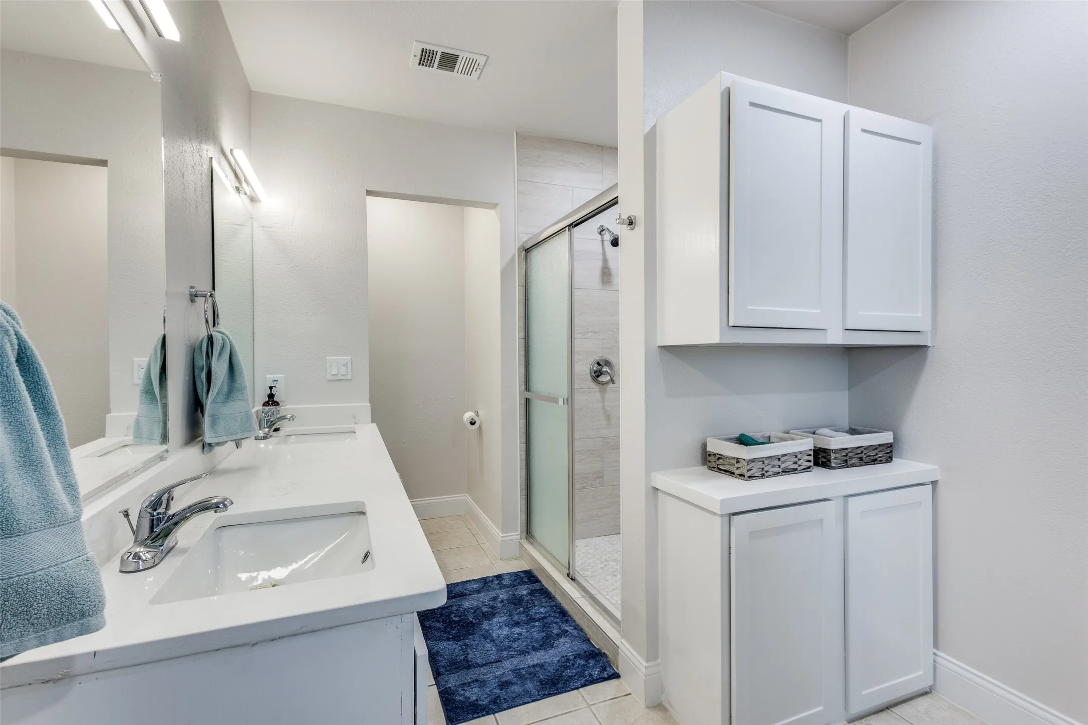 Single Family Residence For Rent in Denton County , 4520 Inman Drive, The Colony, Texas 75056, 3 Bedroom, 2 Bathroom, 2 Garage spaces, 1,810 Sqft, built in 1986, mls#21376416, Real Estate Agent in The Colony, Homes For Rent in Denton county, Homes For Rent in The Colony, Realtor in The Colony Texas, Real Estate Brokerage Independent Realty Texas, Luminita Cordes Realtor