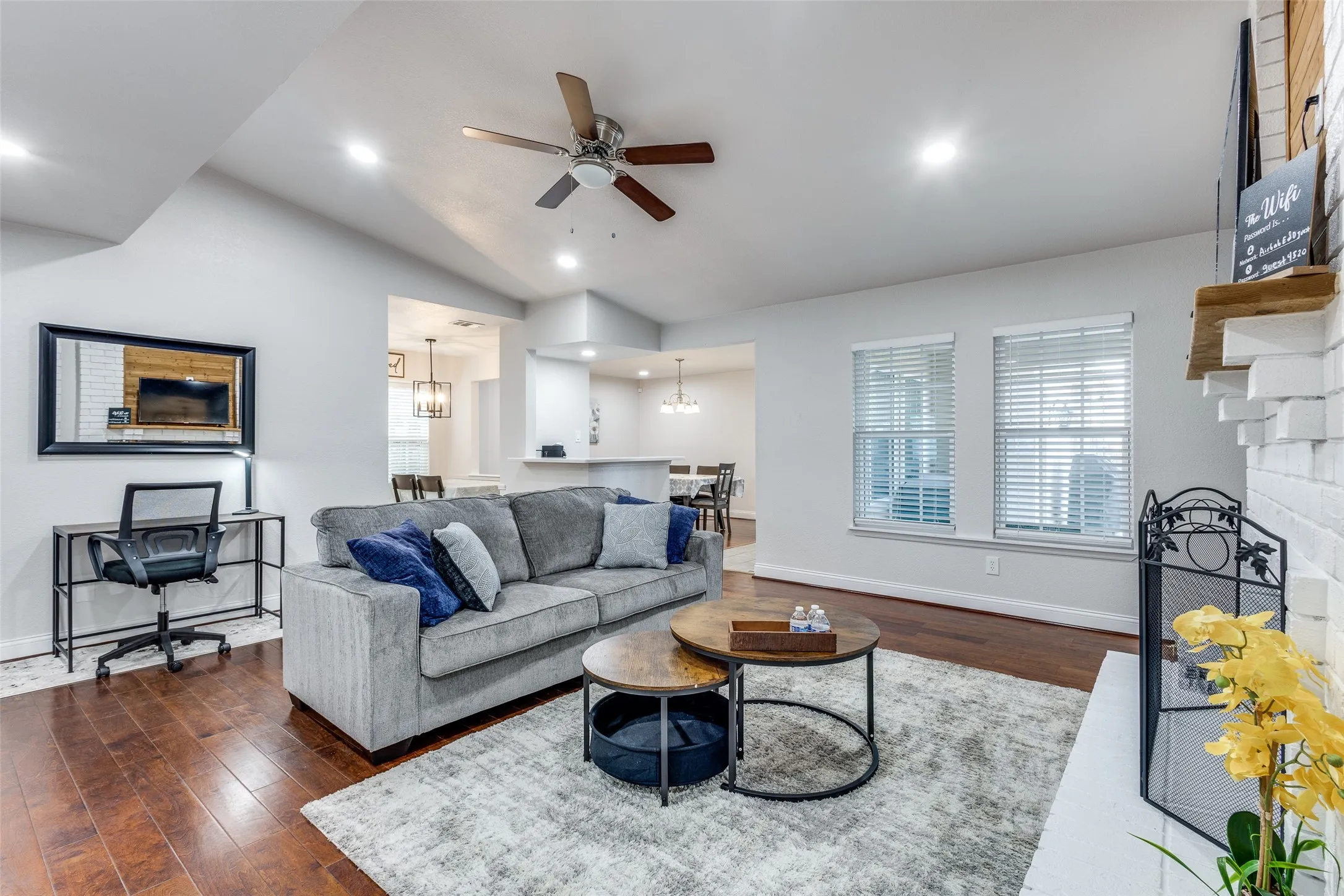 Single Family Residence For Rent in Denton County , 4520 Inman Drive, The Colony, Texas 75056, 3 Bedroom, 2 Bathroom, 2 Garage spaces, 1,810 Sqft, built in 1986, mls#21376416, Real Estate Agent in The Colony, Homes For Rent in Denton county, Homes For Rent in The Colony, Realtor in The Colony Texas, Real Estate Brokerage Independent Realty Texas, Luminita Cordes Realtor
