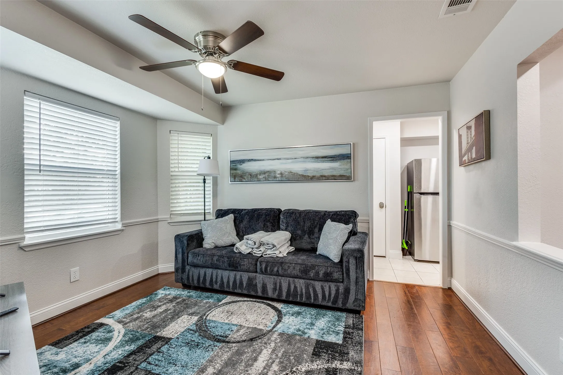 Single Family Residence For Rent in Denton County , 4520 Inman Drive, The Colony, Texas 75056, 3 Bedroom, 2 Bathroom, 2 Garage spaces, 1,810 Sqft, built in 1986, mls#21376416, Real Estate Agent in The Colony, Homes For Rent in Denton county, Homes For Rent in The Colony, Realtor in The Colony Texas, Real Estate Brokerage Independent Realty Texas, Luminita Cordes Realtor