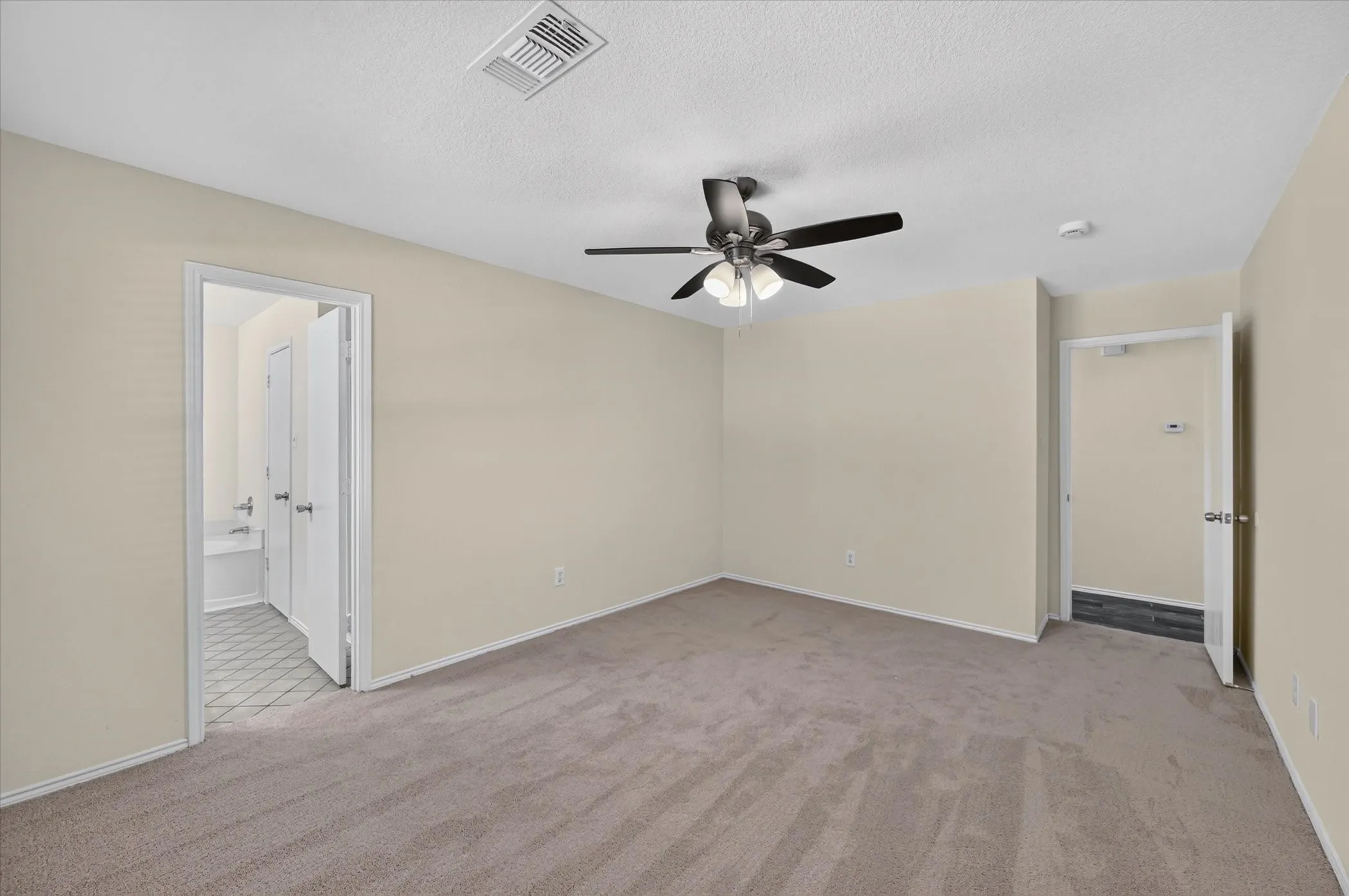 Single Family Residence For Sale in Johnson County , 1137 Darren Drive, Burleson, Texas 76028, 3 Bedroom, 2 Bathroom, 2 Garage spaces, 1,486 Sqft, built in 1999, mls#21376419, Real Estate Agent in Burleson, Homes For Sale in Johnson county, Homes For Sale in Burleson, Realtor in Burleson Texas, Real Estate Brokerage Independent Realty Texas, Luminita Cordes Realtor