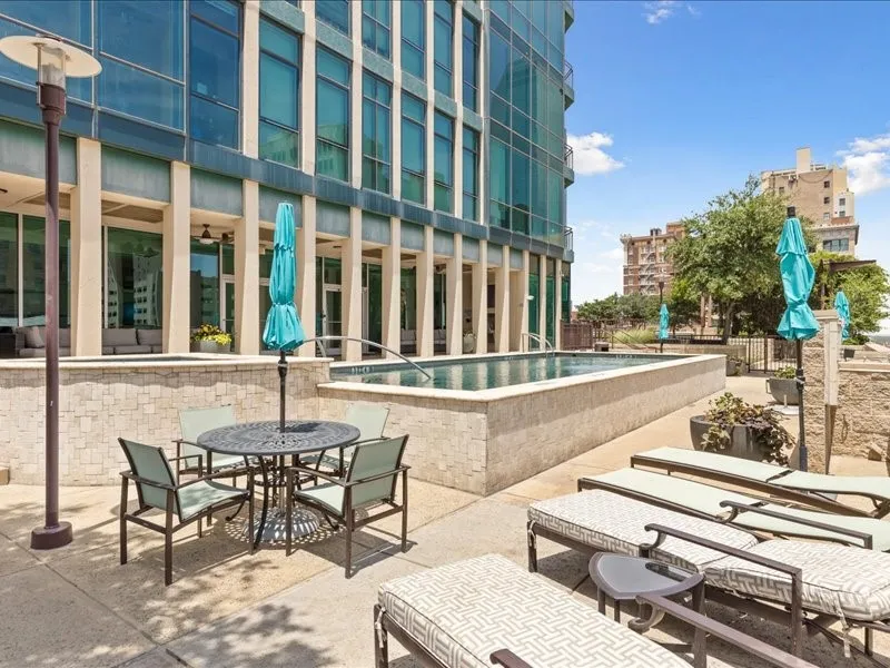 Condominium For Sale in Tarrant County , 500 Throckmorton Street 2111, Fort Worth, Texas 76102, 1 Bedroom, 2 Bathroom, 2 Garage spaces, 1,124 Sqft, built in 2005, mls#21376428, Real Estate Agent in Fort Worth, Homes For Sale in Tarrant county, Homes For Sale in Fort Worth, Realtor in Fort Worth Texas, Real Estate Brokerage Independent Realty Texas, Luminita Cordes Realtor