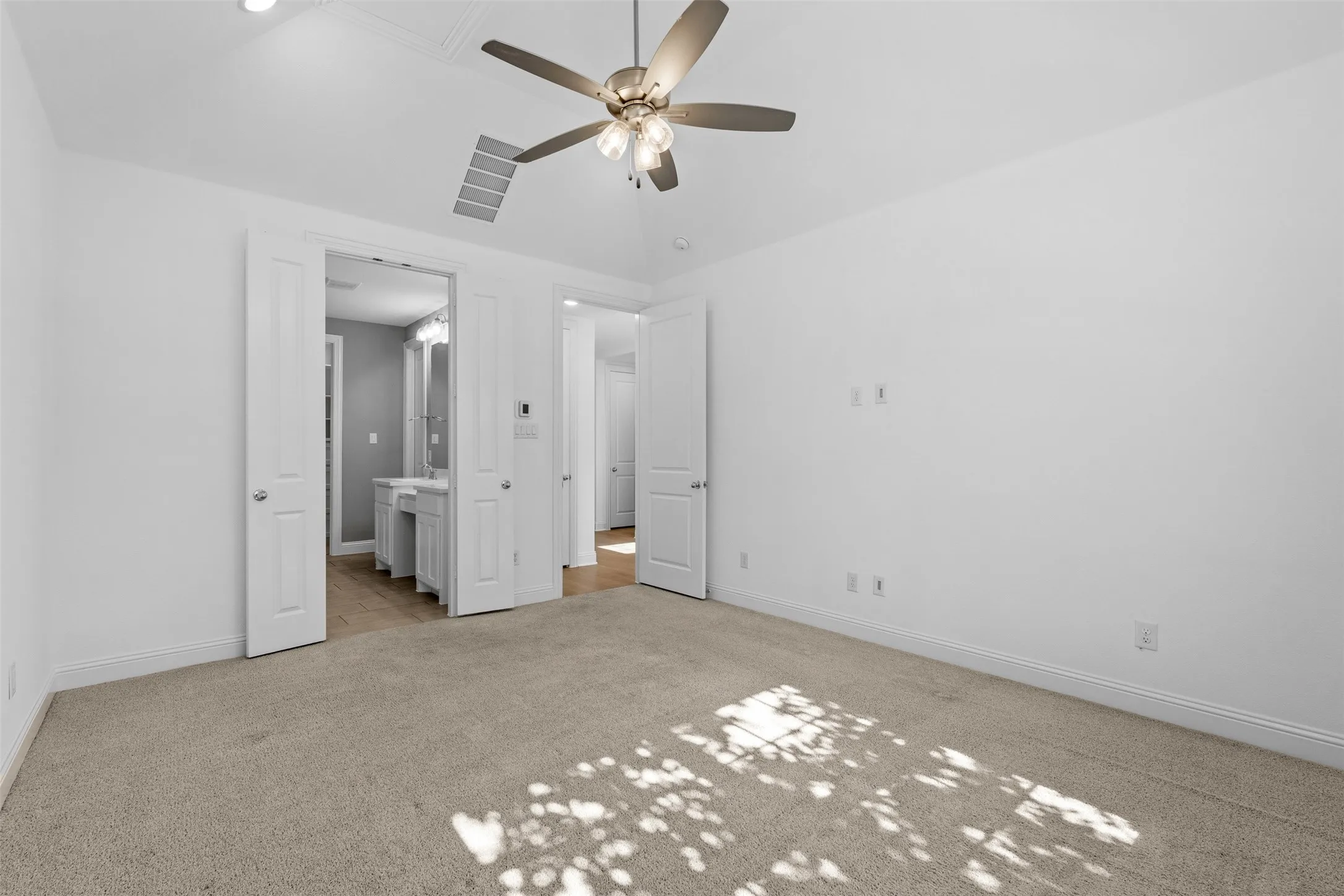 Single Family Residence For Sale in Tarrant County , 4320 Smokey Quartz Lane, Arlington, Texas 76005, 4 Bedroom, 3 Bathroom, 2 Garage spaces, 2,612 Sqft, built in 2022, mls#21373716, Real Estate Agent in Arlington, Homes For Sale in Tarrant county, Homes For Sale in Arlington, Realtor in Arlington Texas, Real Estate Brokerage Independent Realty Texas, Luminita Cordes Realtor