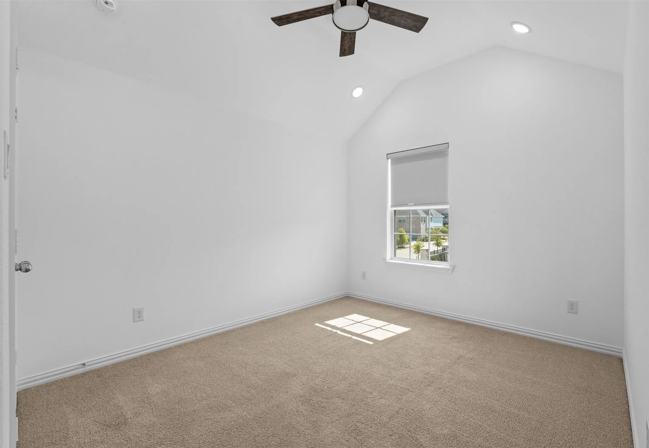 Single Family Residence For Sale in Tarrant County , 4320 Smokey Quartz Lane, Arlington, Texas 76005, 4 Bedroom, 3 Bathroom, 2 Garage spaces, 2,612 Sqft, built in 2022, mls#21373716, Real Estate Agent in Arlington, Homes For Sale in Tarrant county, Homes For Sale in Arlington, Realtor in Arlington Texas, Real Estate Brokerage Independent Realty Texas, Luminita Cordes Realtor