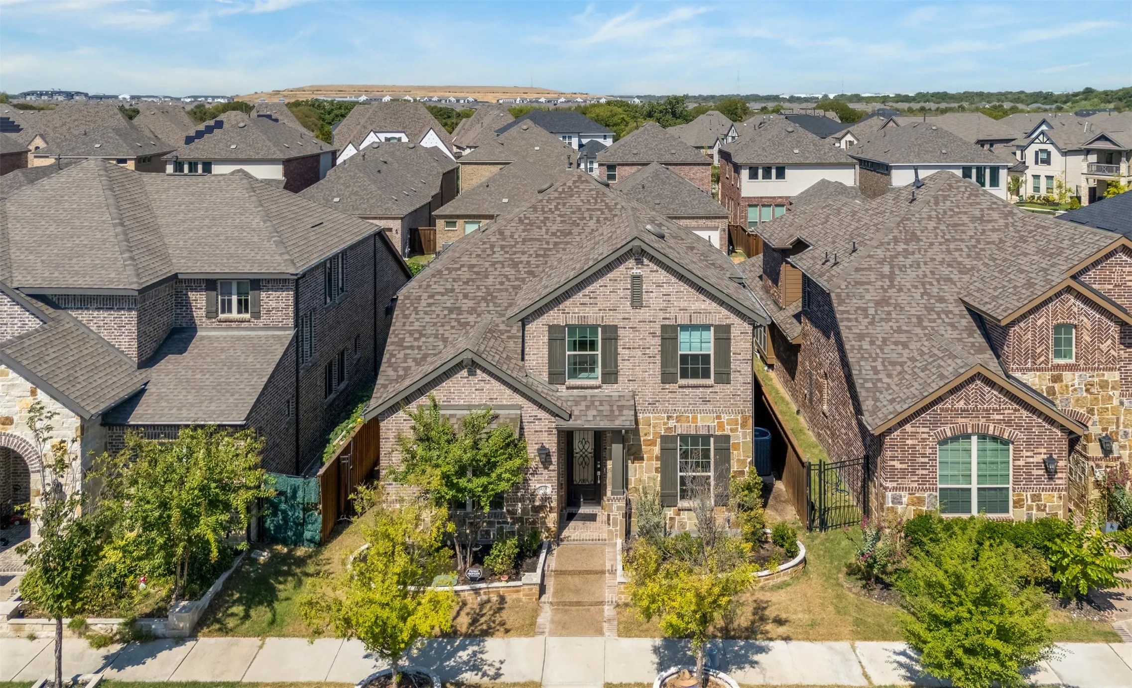 Single Family Residence For Sale in Tarrant County , 4320 Smokey Quartz Lane, Arlington, Texas 76005, 4 Bedroom, 3 Bathroom, 2 Garage spaces, 2,612 Sqft, built in 2022, mls#21373716, Real Estate Agent in Arlington, Homes For Sale in Tarrant county, Homes For Sale in Arlington, Realtor in Arlington Texas, Real Estate Brokerage Independent Realty Texas, Luminita Cordes Realtor