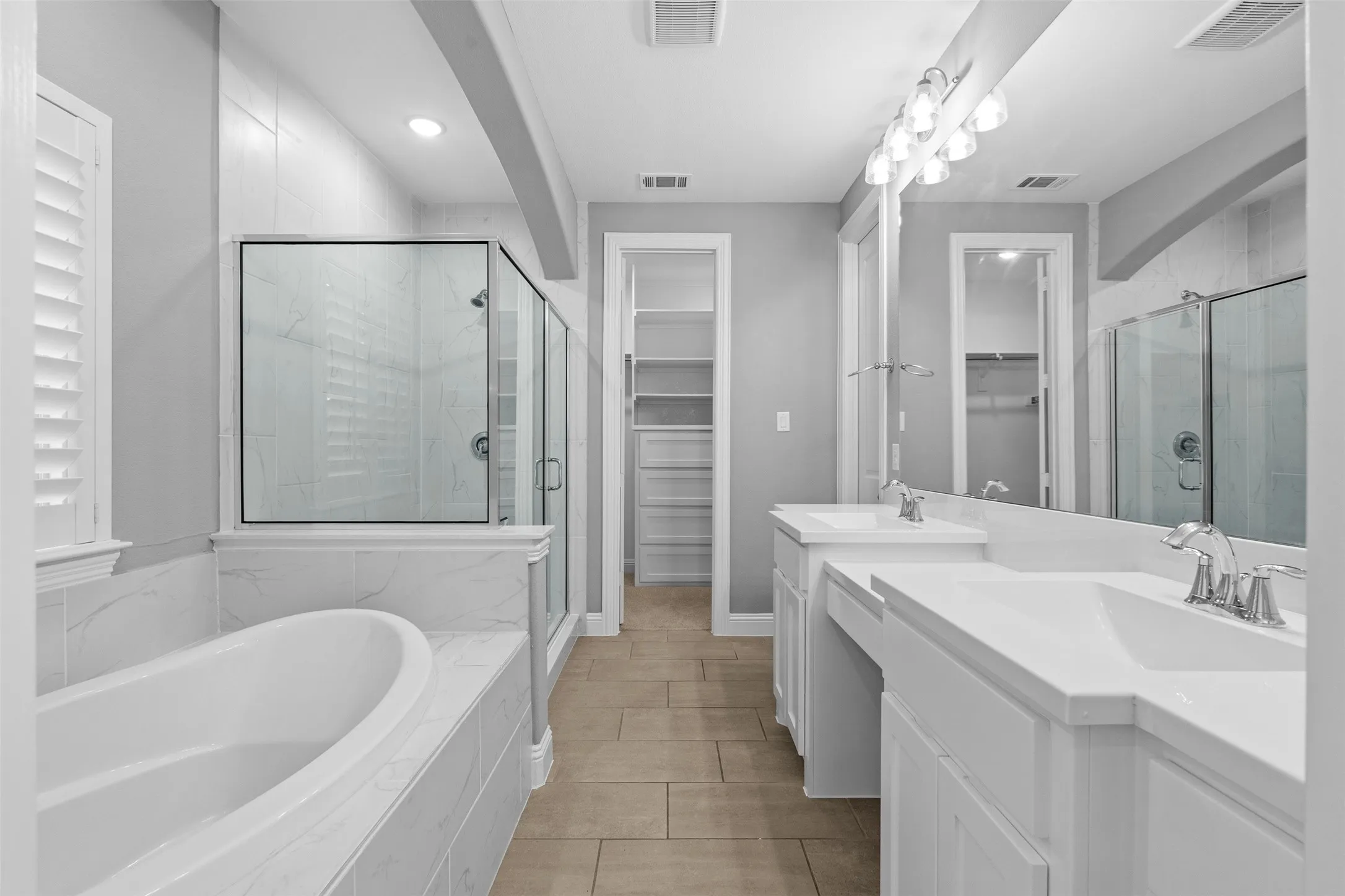 Single Family Residence For Sale in Tarrant County , 4320 Smokey Quartz Lane, Arlington, Texas 76005, 4 Bedroom, 3 Bathroom, 2 Garage spaces, 2,612 Sqft, built in 2022, mls#21373716, Real Estate Agent in Arlington, Homes For Sale in Tarrant county, Homes For Sale in Arlington, Realtor in Arlington Texas, Real Estate Brokerage Independent Realty Texas, Luminita Cordes Realtor