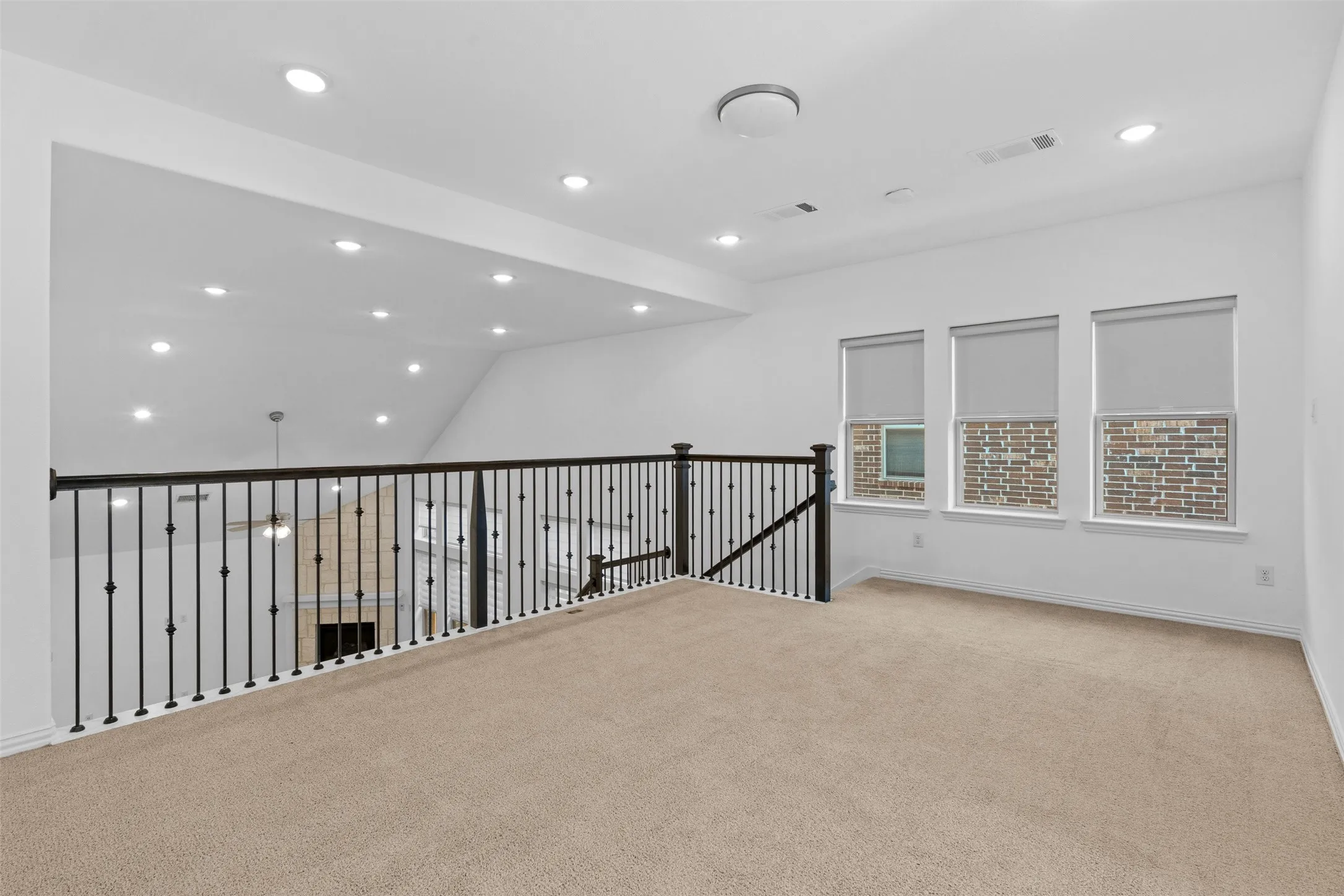 Single Family Residence For Sale in Tarrant County , 4320 Smokey Quartz Lane, Arlington, Texas 76005, 4 Bedroom, 3 Bathroom, 2 Garage spaces, 2,612 Sqft, built in 2022, mls#21373716, Real Estate Agent in Arlington, Homes For Sale in Tarrant county, Homes For Sale in Arlington, Realtor in Arlington Texas, Real Estate Brokerage Independent Realty Texas, Luminita Cordes Realtor