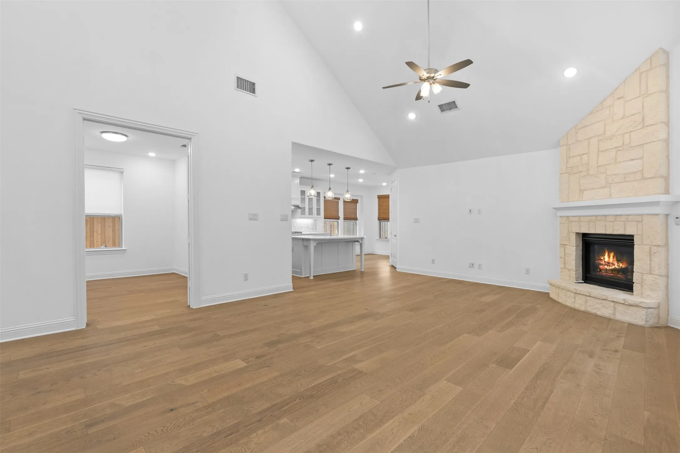 Single Family Residence For Sale in Tarrant County , 4320 Smokey Quartz Lane, Arlington, Texas 76005, 4 Bedroom, 3 Bathroom, 2 Garage spaces, 2,612 Sqft, built in 2022, mls#21373716, Real Estate Agent in Arlington, Homes For Sale in Tarrant county, Homes For Sale in Arlington, Realtor in Arlington Texas, Real Estate Brokerage Independent Realty Texas, Luminita Cordes Realtor