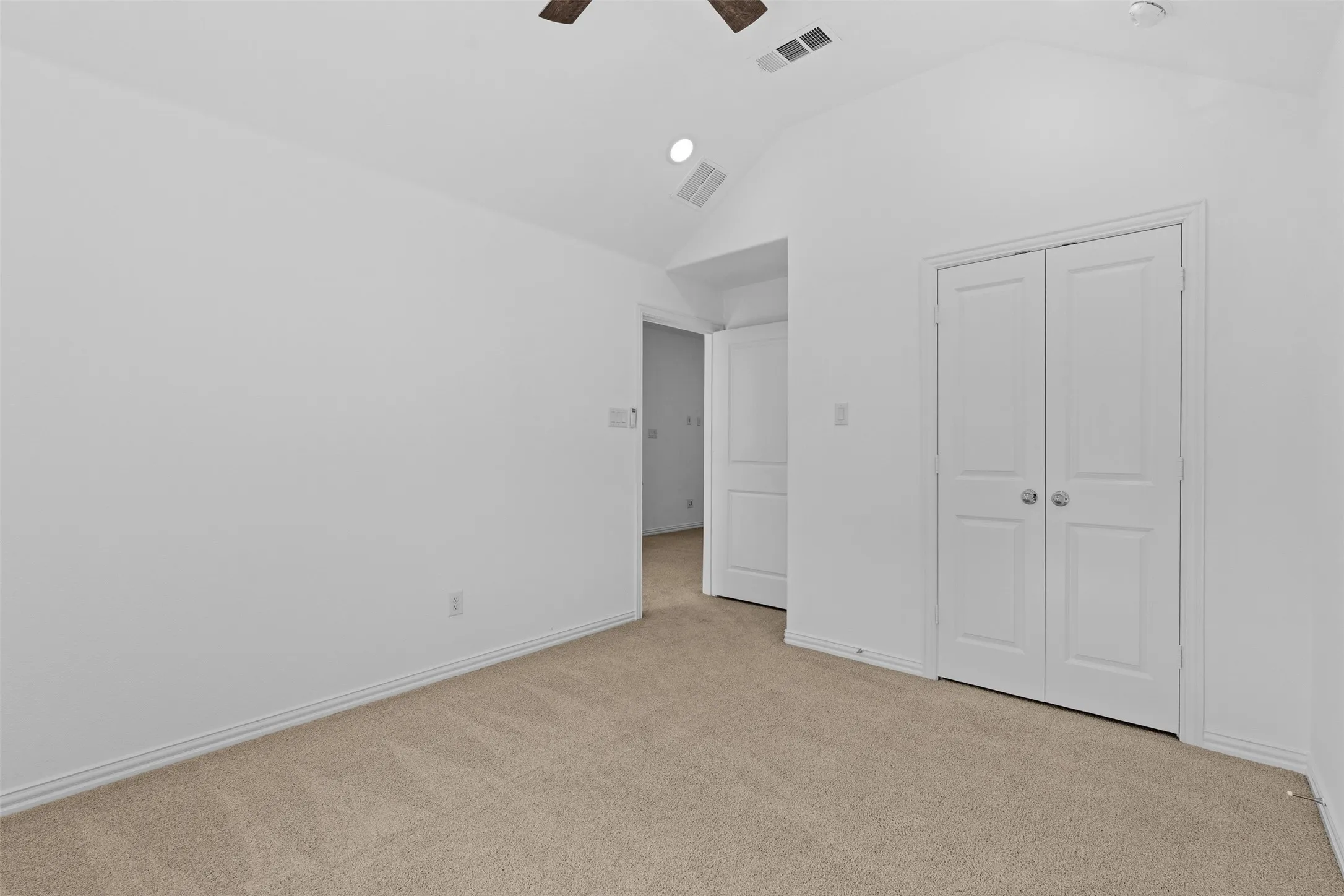 Single Family Residence For Sale in Tarrant County , 4320 Smokey Quartz Lane, Arlington, Texas 76005, 4 Bedroom, 3 Bathroom, 2 Garage spaces, 2,612 Sqft, built in 2022, mls#21373716, Real Estate Agent in Arlington, Homes For Sale in Tarrant county, Homes For Sale in Arlington, Realtor in Arlington Texas, Real Estate Brokerage Independent Realty Texas, Luminita Cordes Realtor